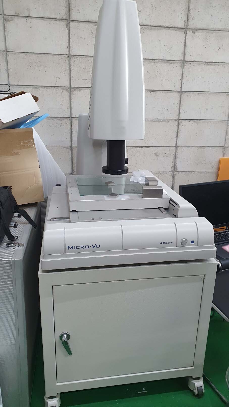 Photo Used MICRO VU Vertex 311UC For Sale