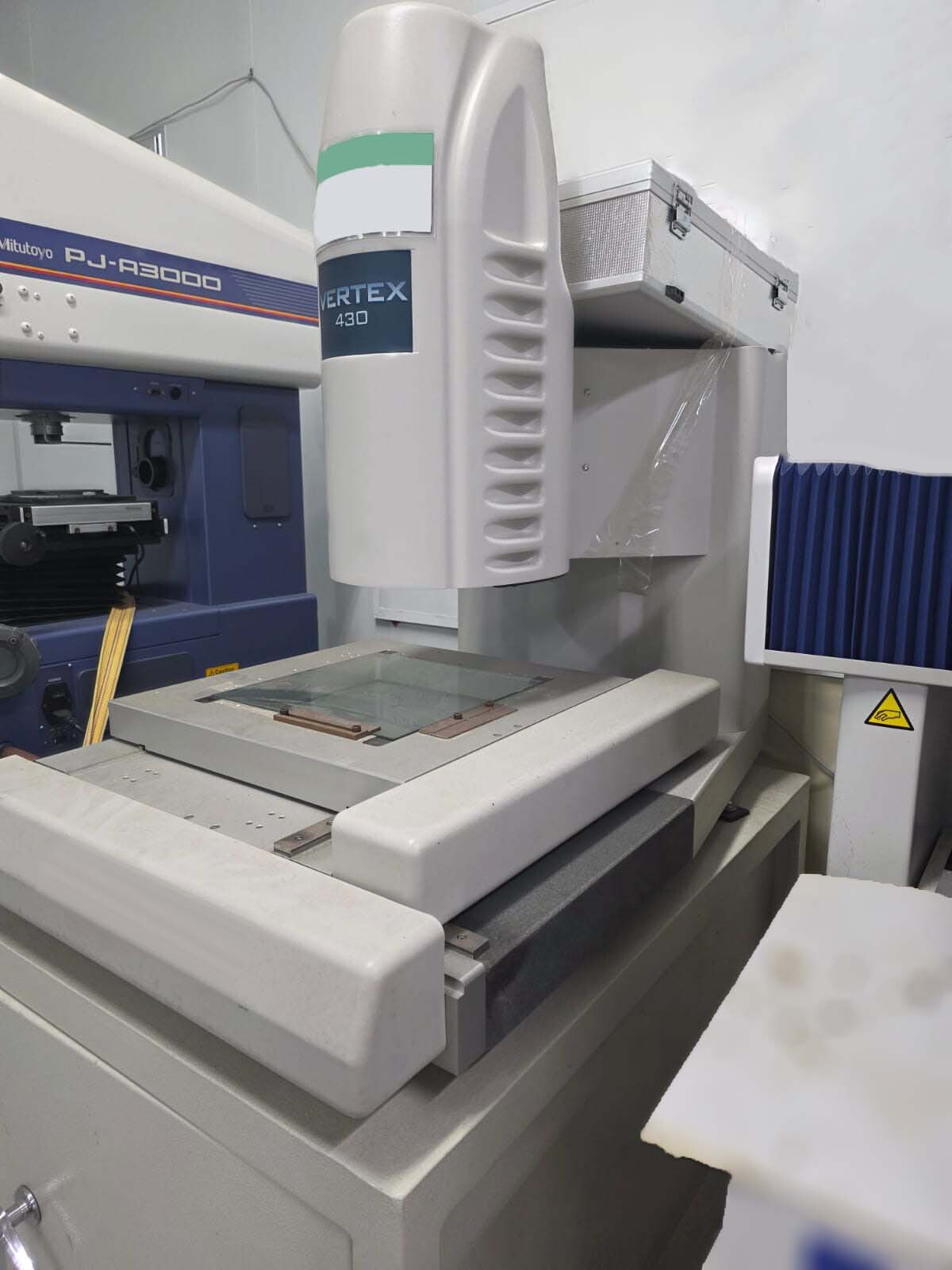 Photo Used MICRO VU Vertex 430 For Sale