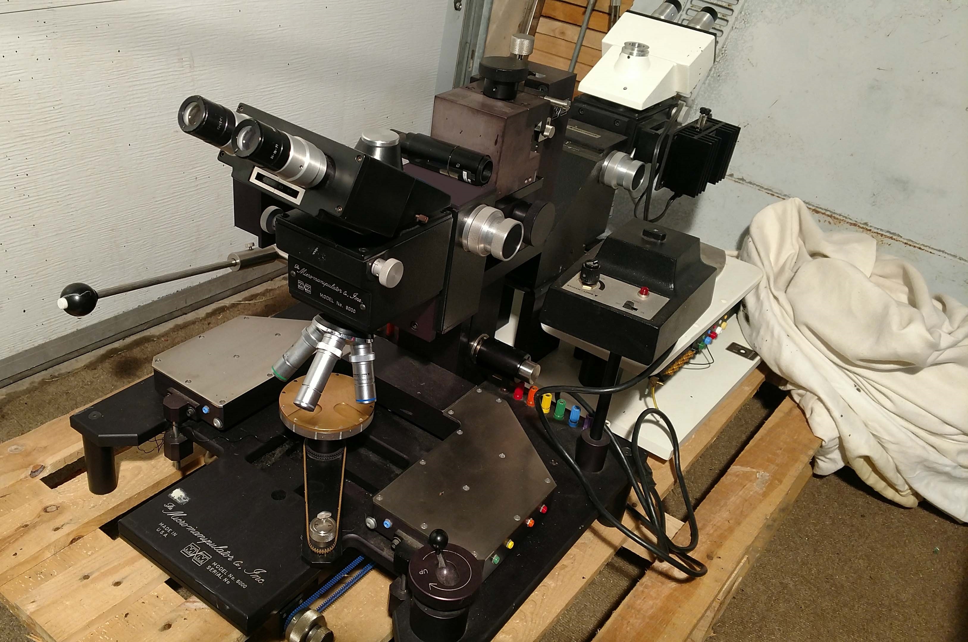 图为 已使用的 MICROMANIPULATOR MM6000 待售