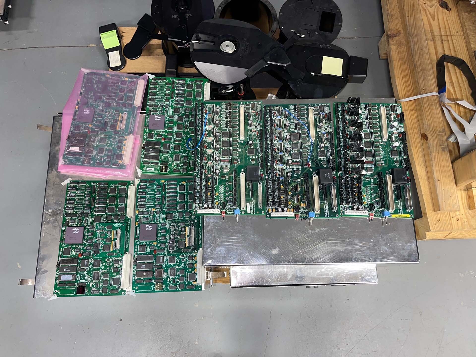 Foto Verwendet MICROVISION Lot of spare parts Zum Verkauf