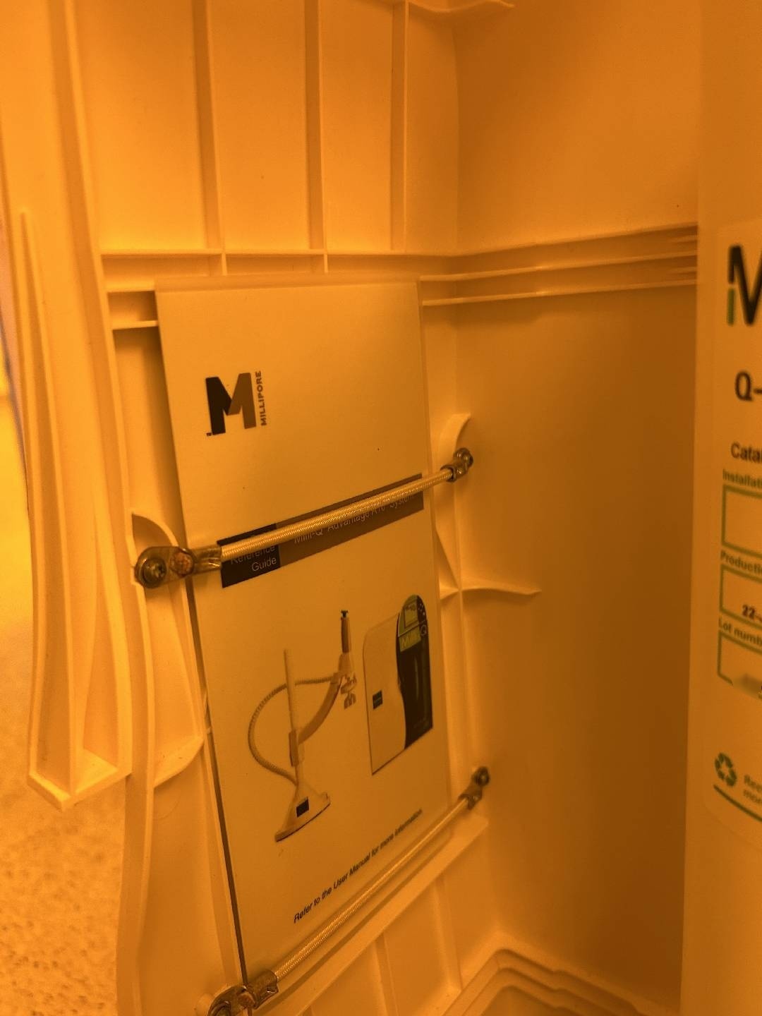 Foto Verwendet MILLIPORE MILLI-Q Advantage Zum Verkauf