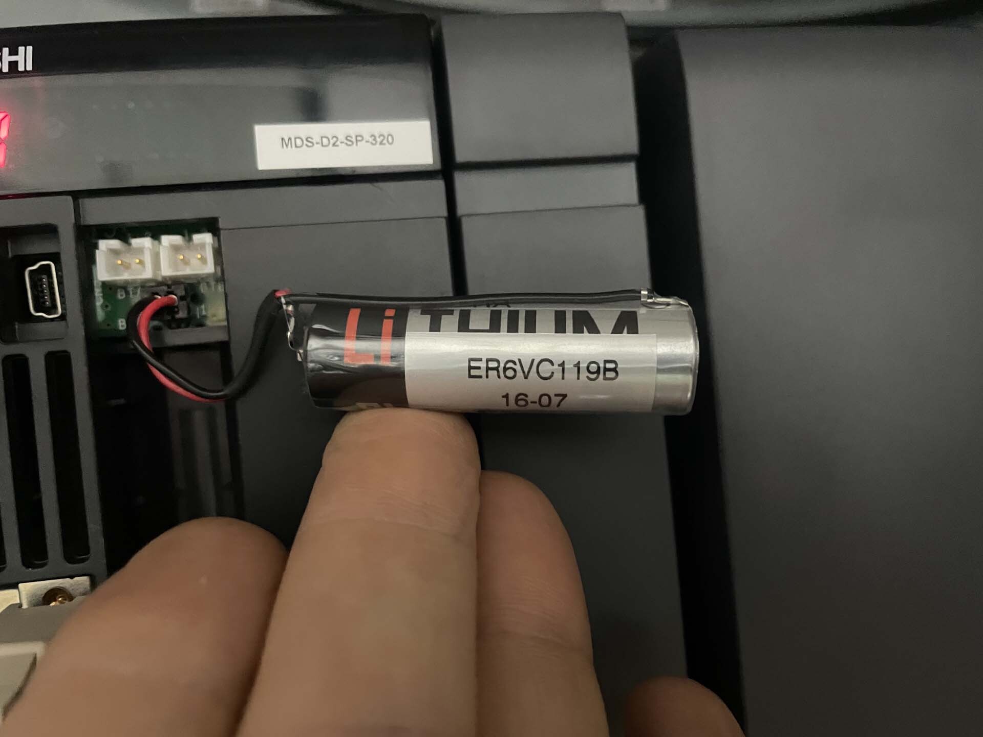 Foto Verwendet MITSUBISHI M700VS Zum Verkauf