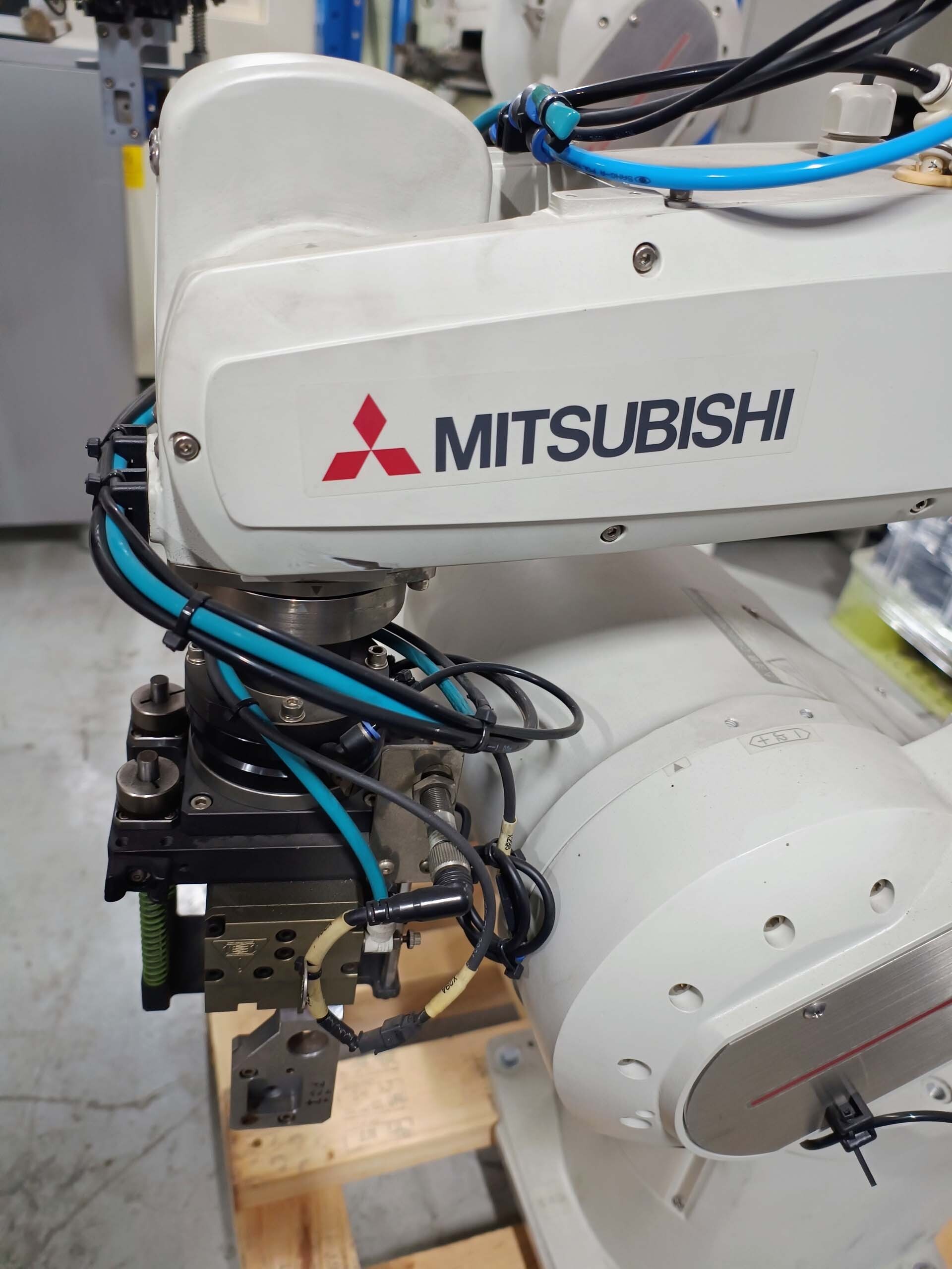 图为 已使用的 MITSUBISHI RV-12SD-S11 待售