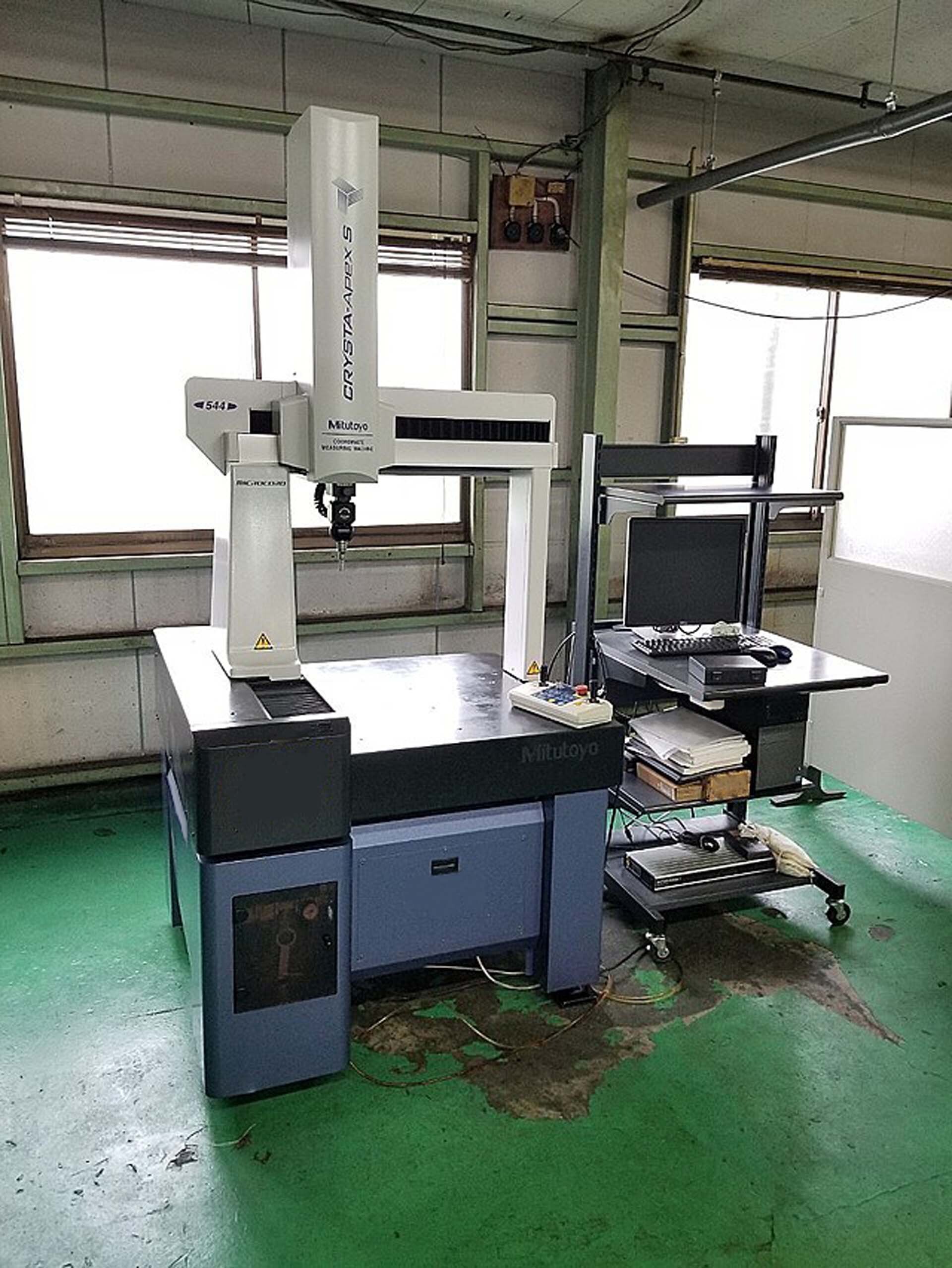 Photo Used MITUTOYO Crysta-Apex S544 For Sale