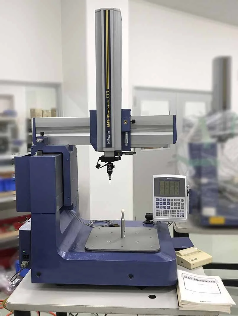 MITUTOYO QM-M333 Optical Comparator used for sale price #9382893 MITUTOYO QM-M333 Optical Comparator used for sale price #9382893