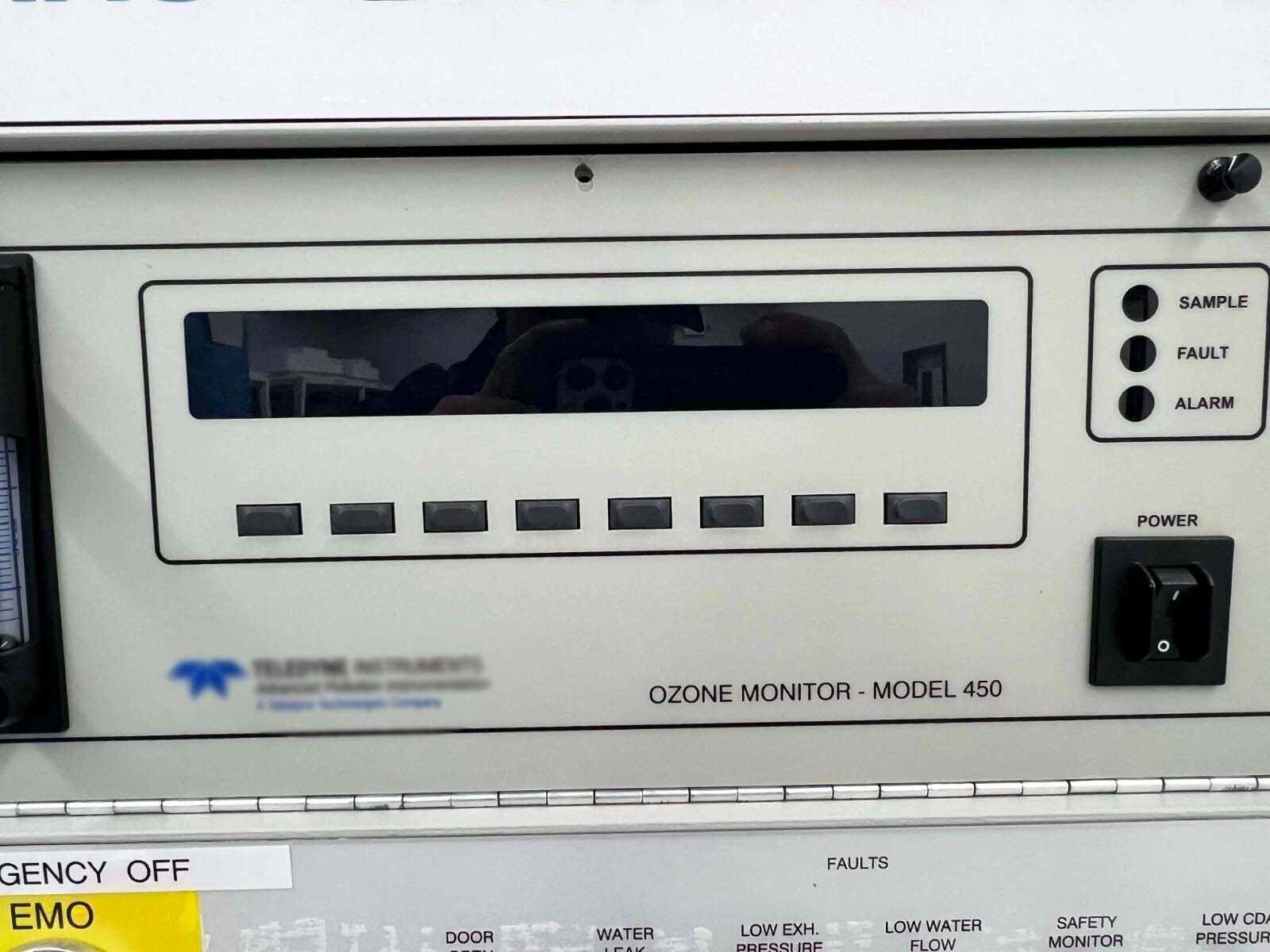 Photo Utilisé MKS / ASTEX AX8555 À vendre