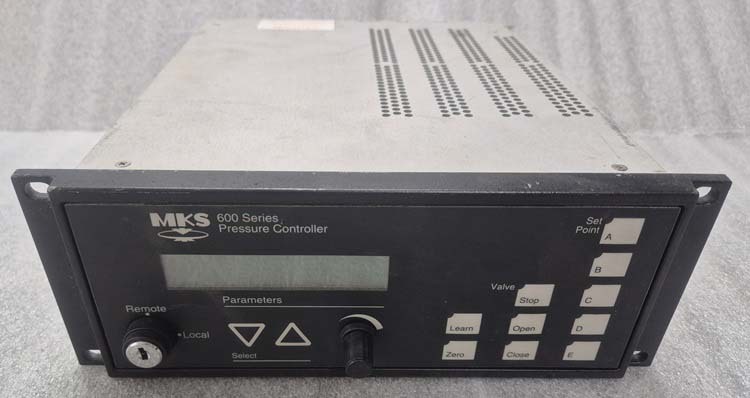 Photo Utilisé MKS 600 Series À vendre
