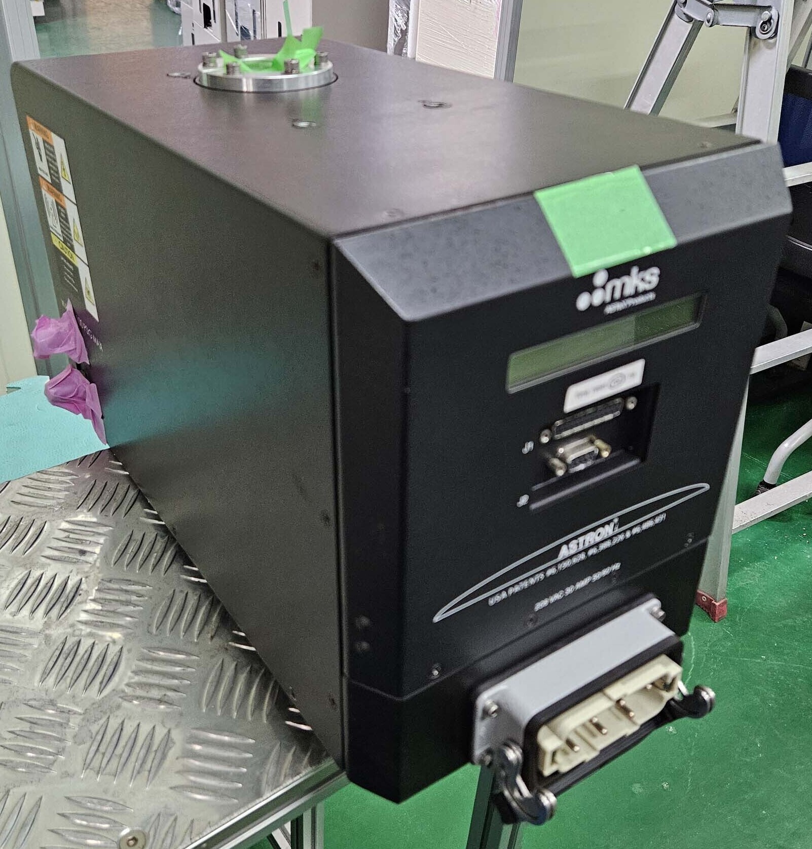 Photo Used MKS AX 7670 For Sale