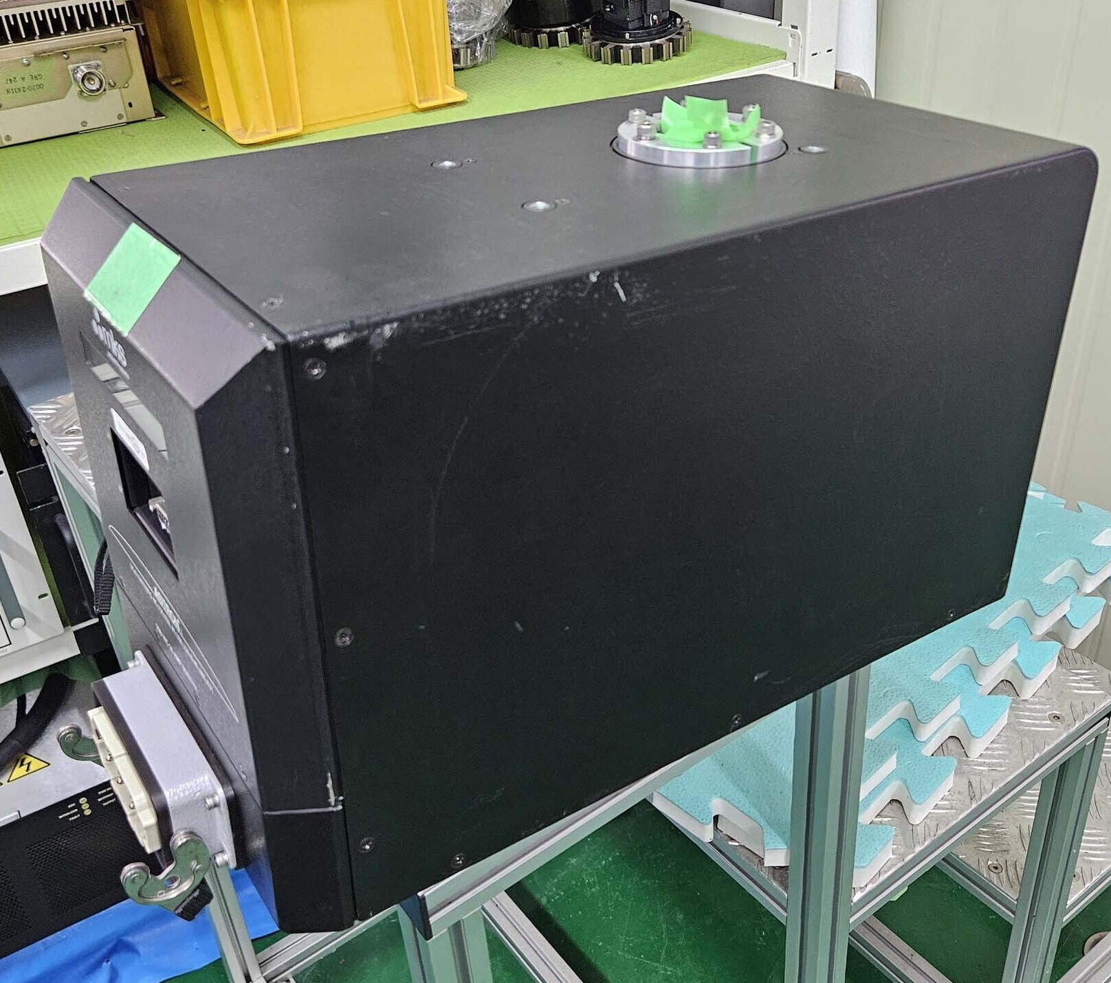 Photo Used MKS AX 7670 For Sale