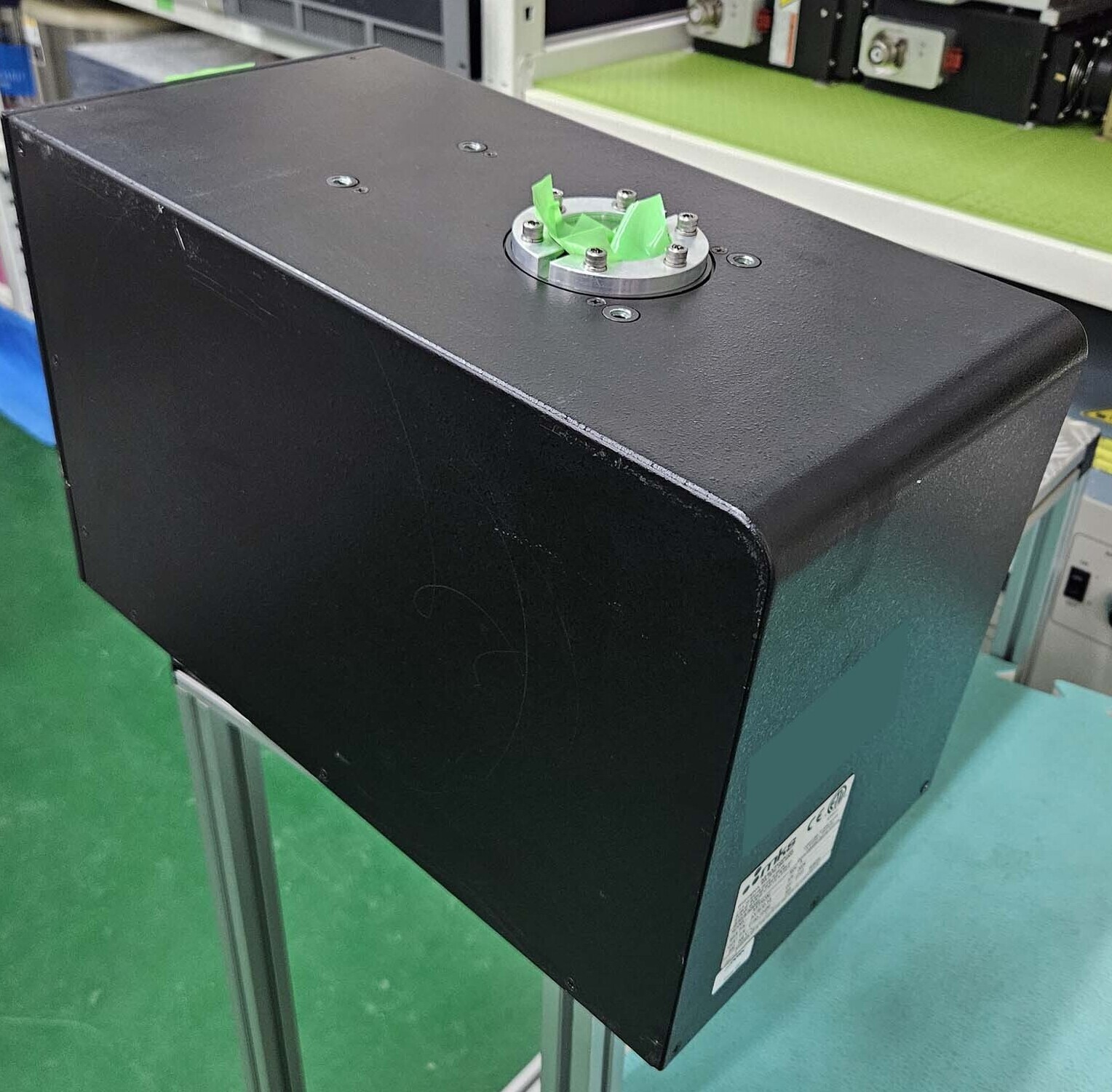 Photo Used MKS AX 7670 For Sale
