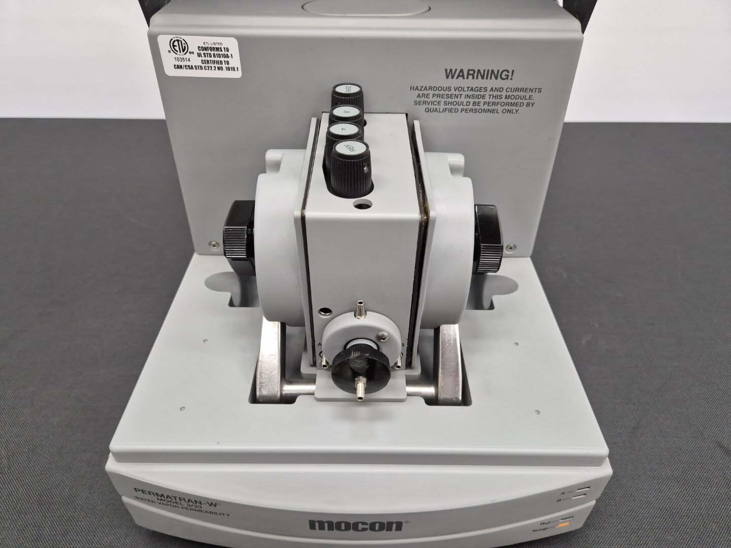 Photo Used MOCON / OX-TRAN Permatran-W 3/33 For Sale