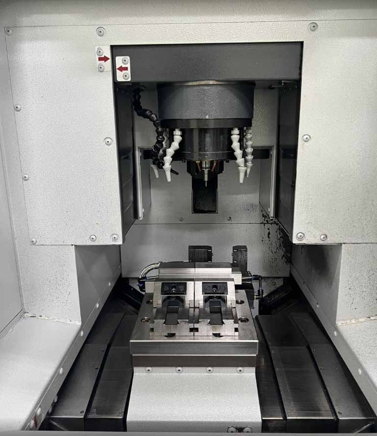 フォト（写真） 使用される MORI SEIKI / DMG NVD1500 DCG 販売のために