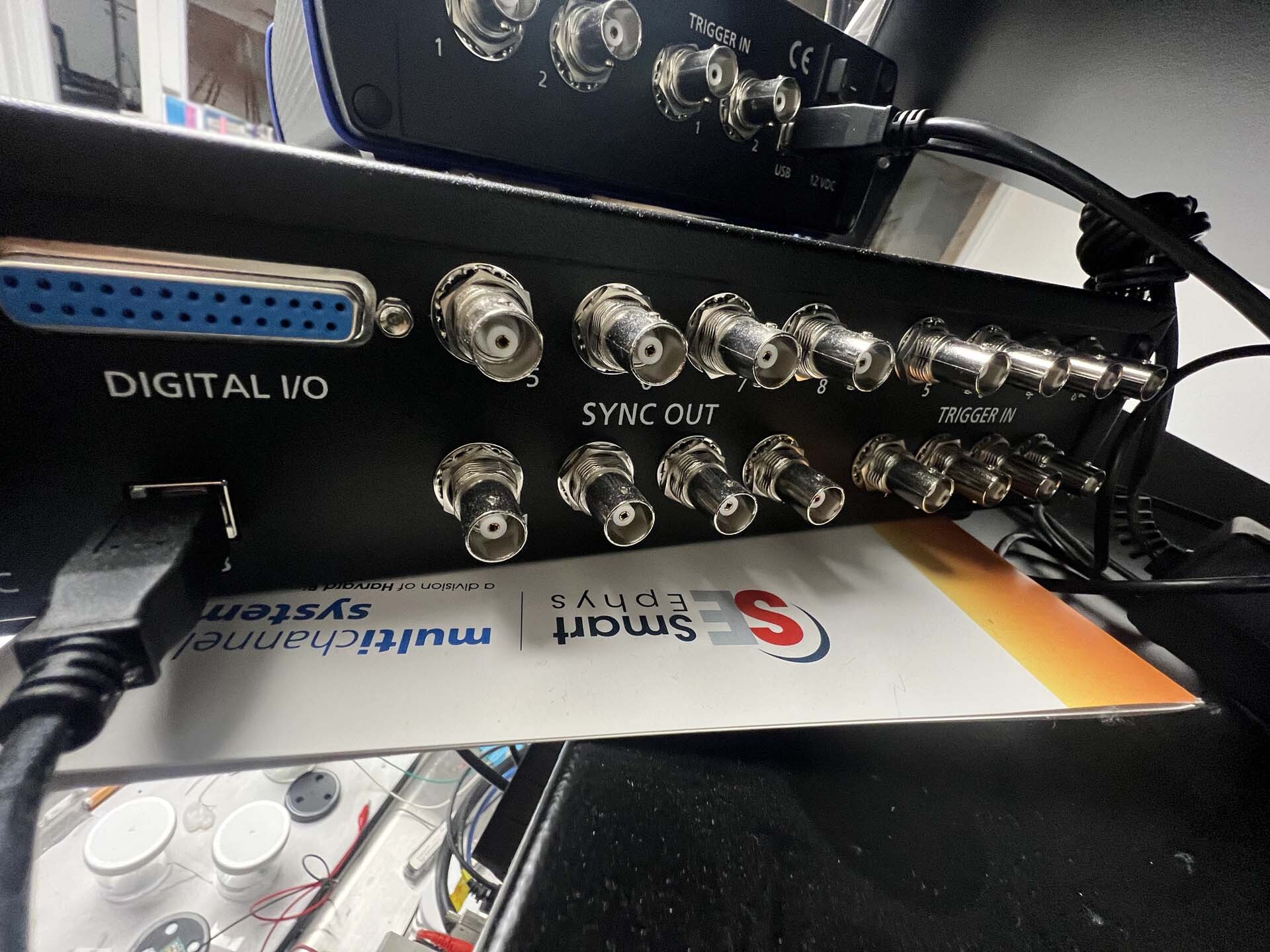 사진 사용됨 MULTICHANNEL SYSTEMS STG 4002 판매용