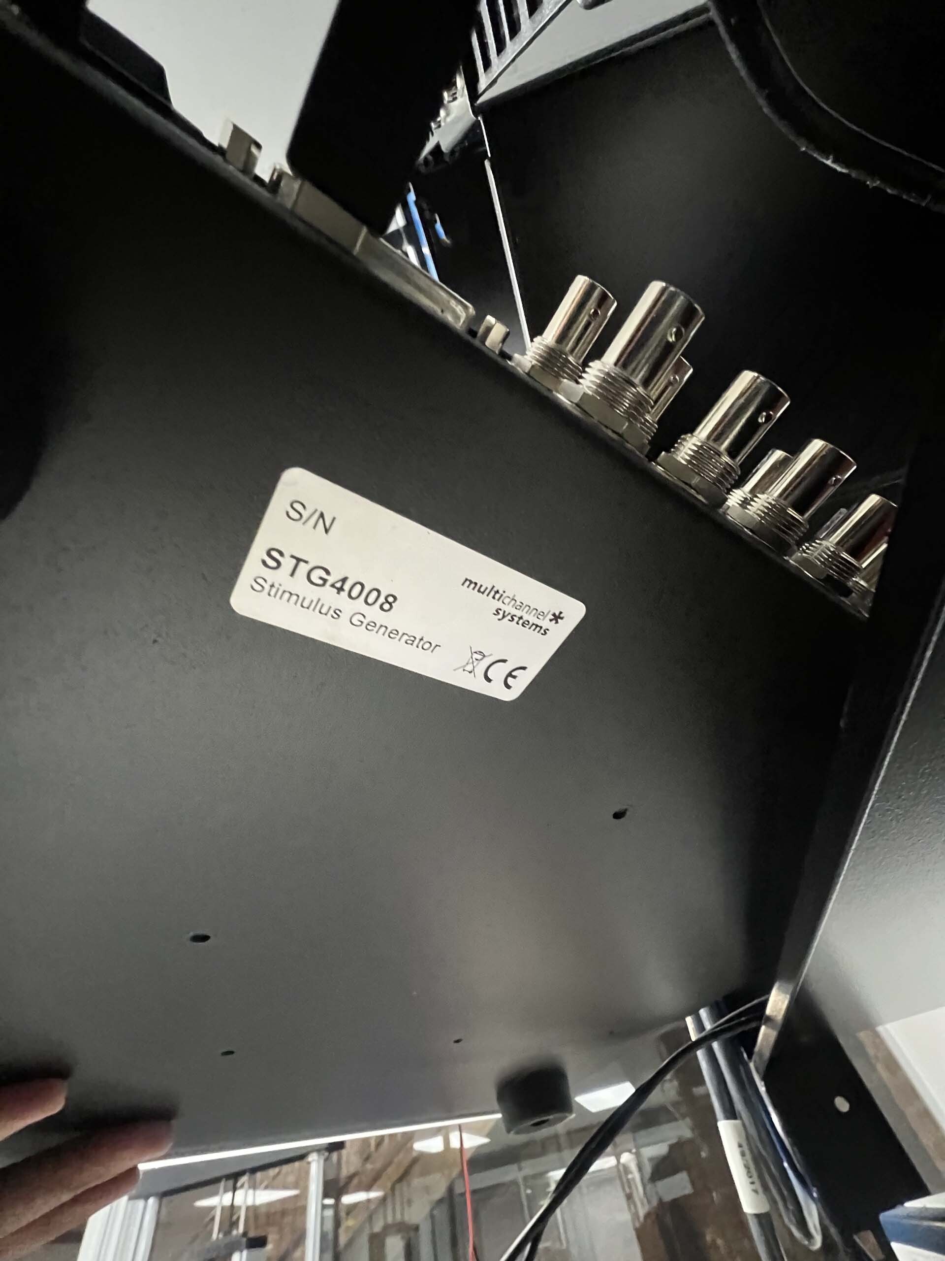 사진 사용됨 MULTICHANNEL SYSTEMS STG 4008 판매용