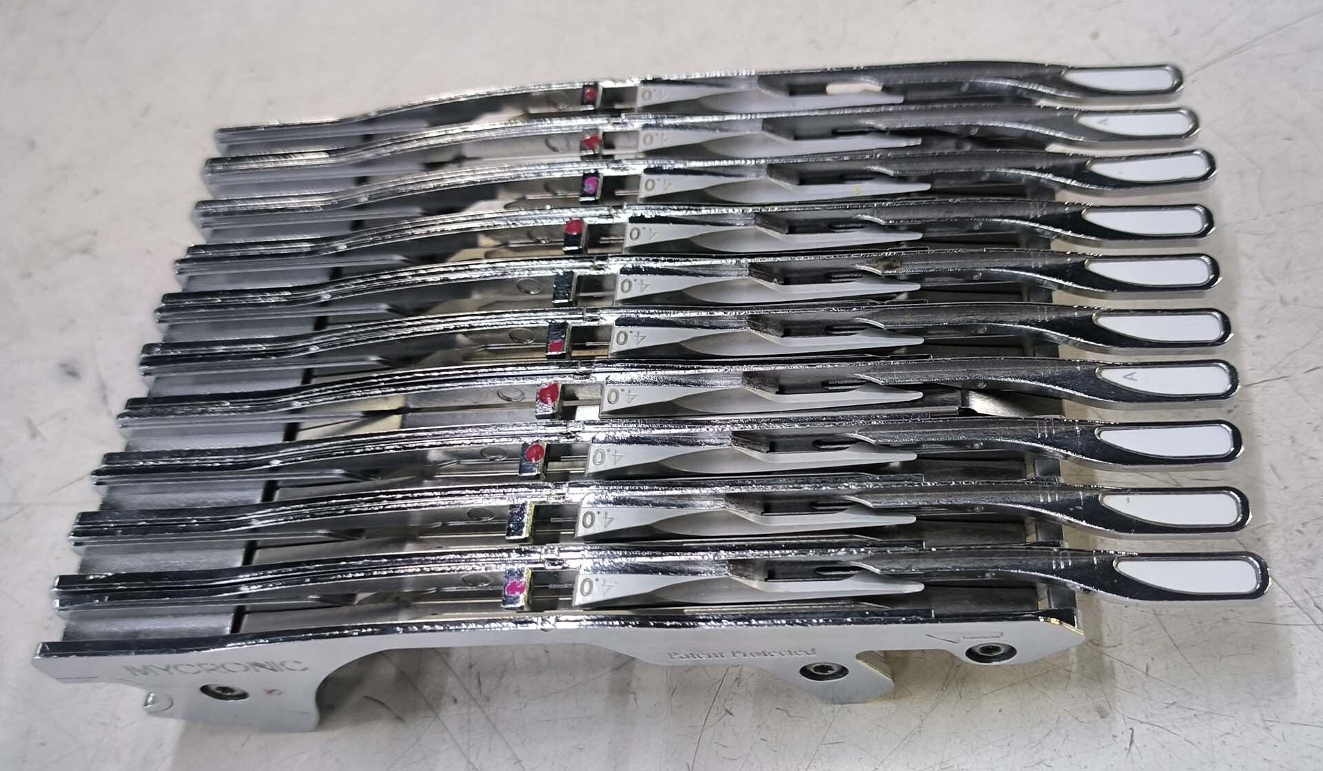 Foto Verwendet MYDATA / MYCRONIC / AGILIS Lot of feeders Zum Verkauf