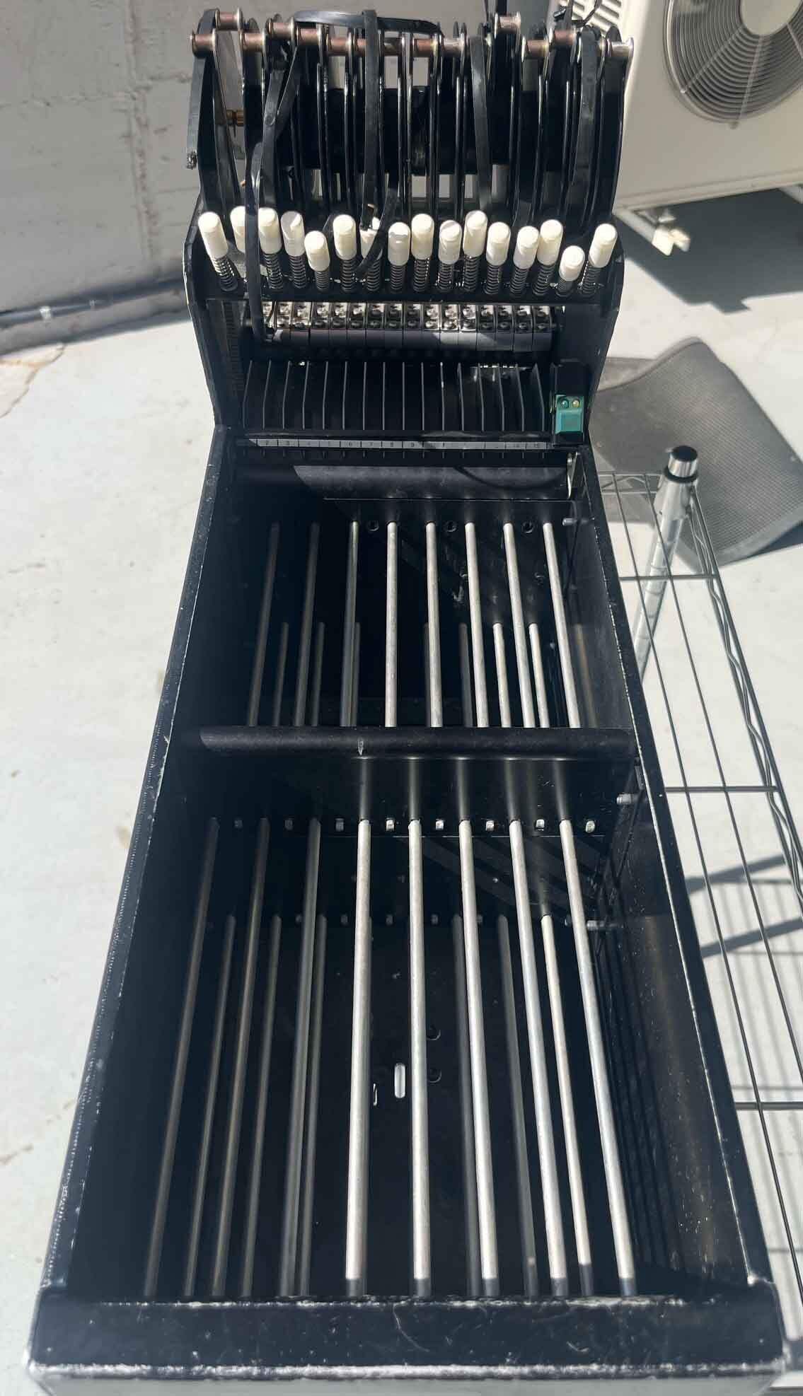 Foto Verwendet MYDATA Lot of feeders Zum Verkauf