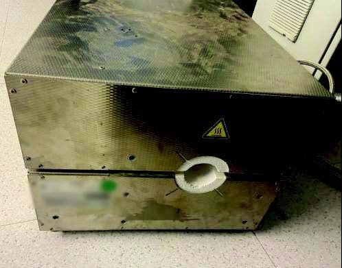 Foto Verwendet NABERTHERM Press XF 100 Zum Verkauf