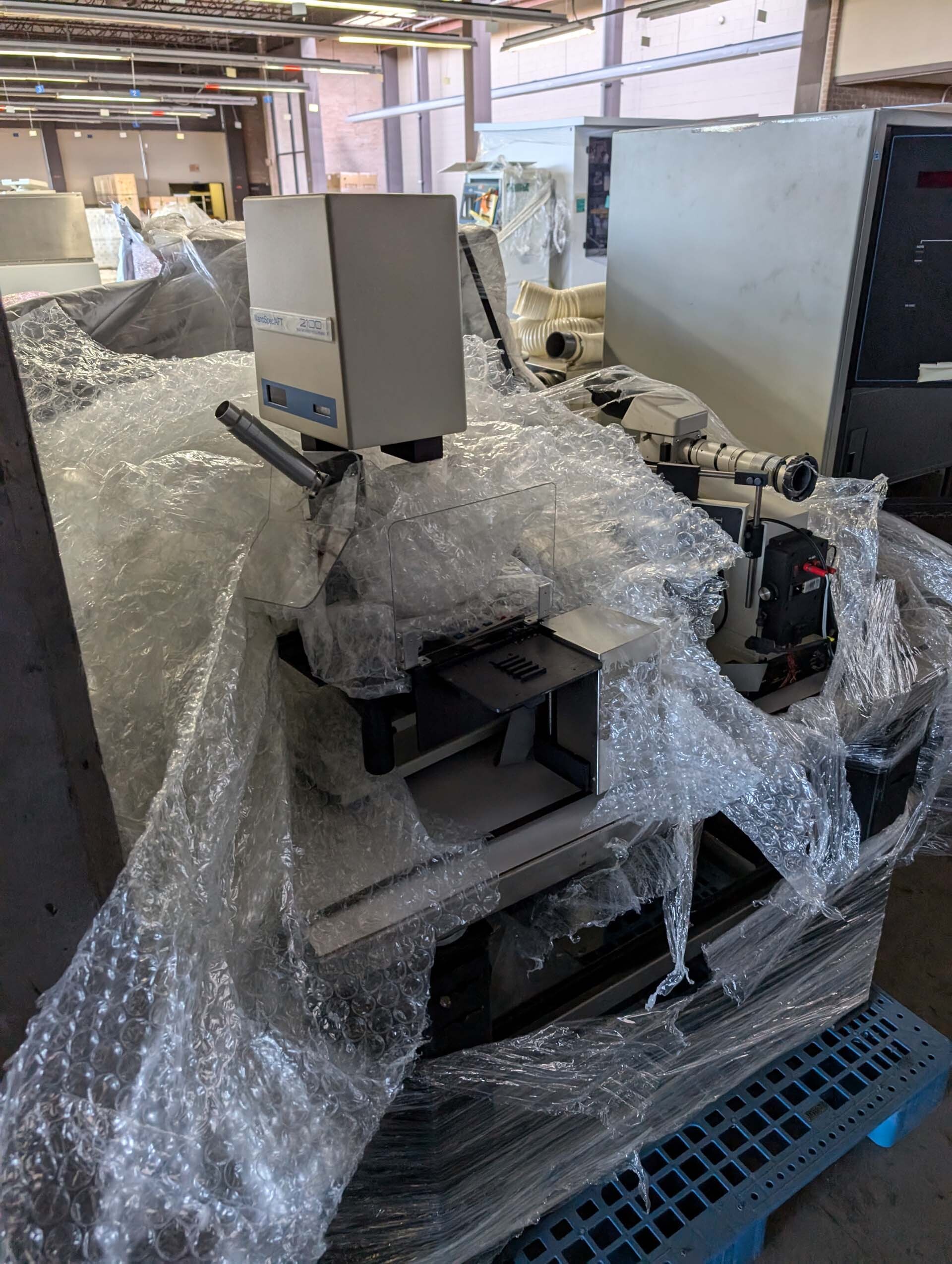 Photo Used NANOMETRICS NanoSpec AFT 2100 For Sale