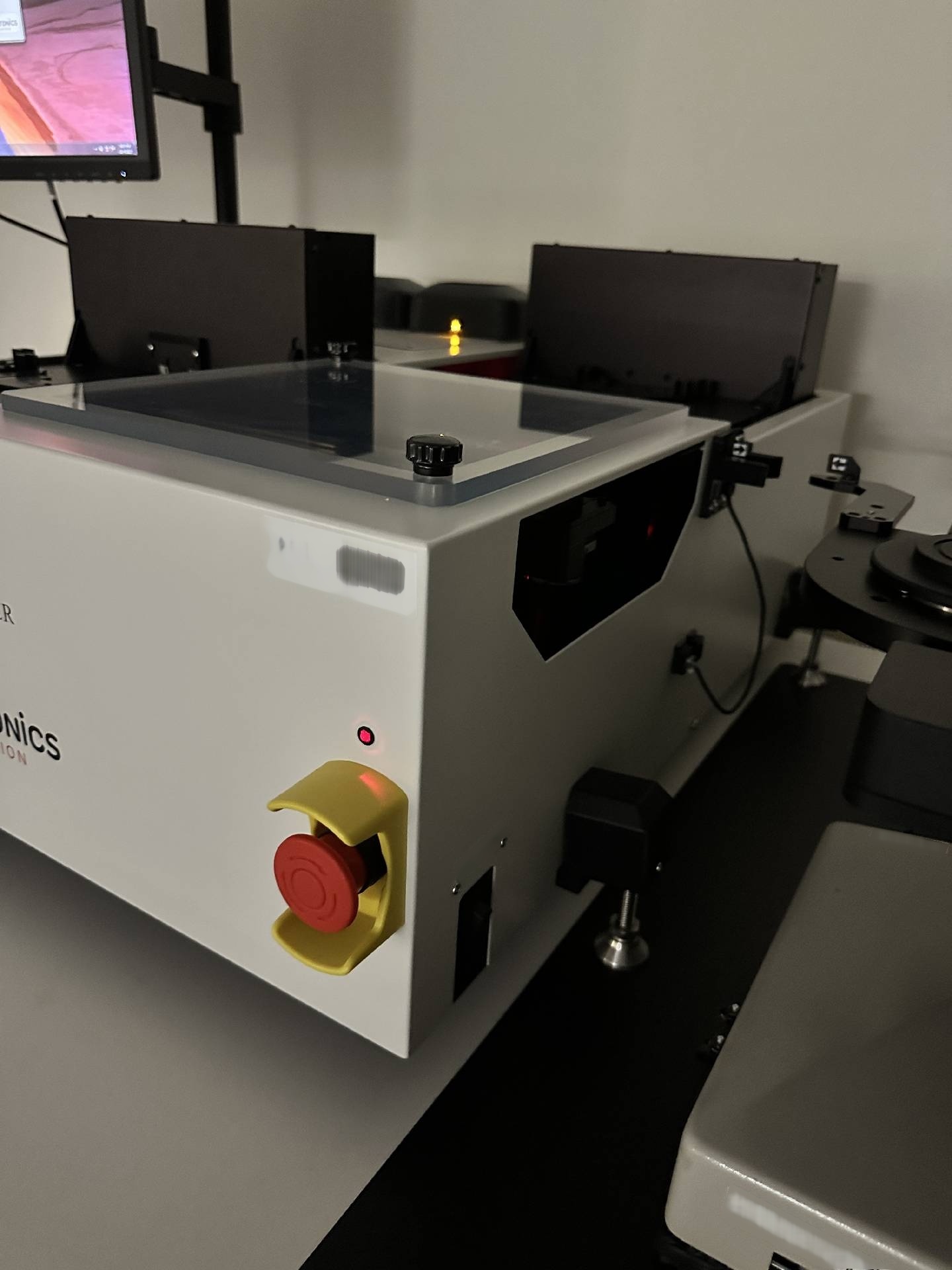 Foto Verwendet NANOTRONICS Wafer handler Zum Verkauf