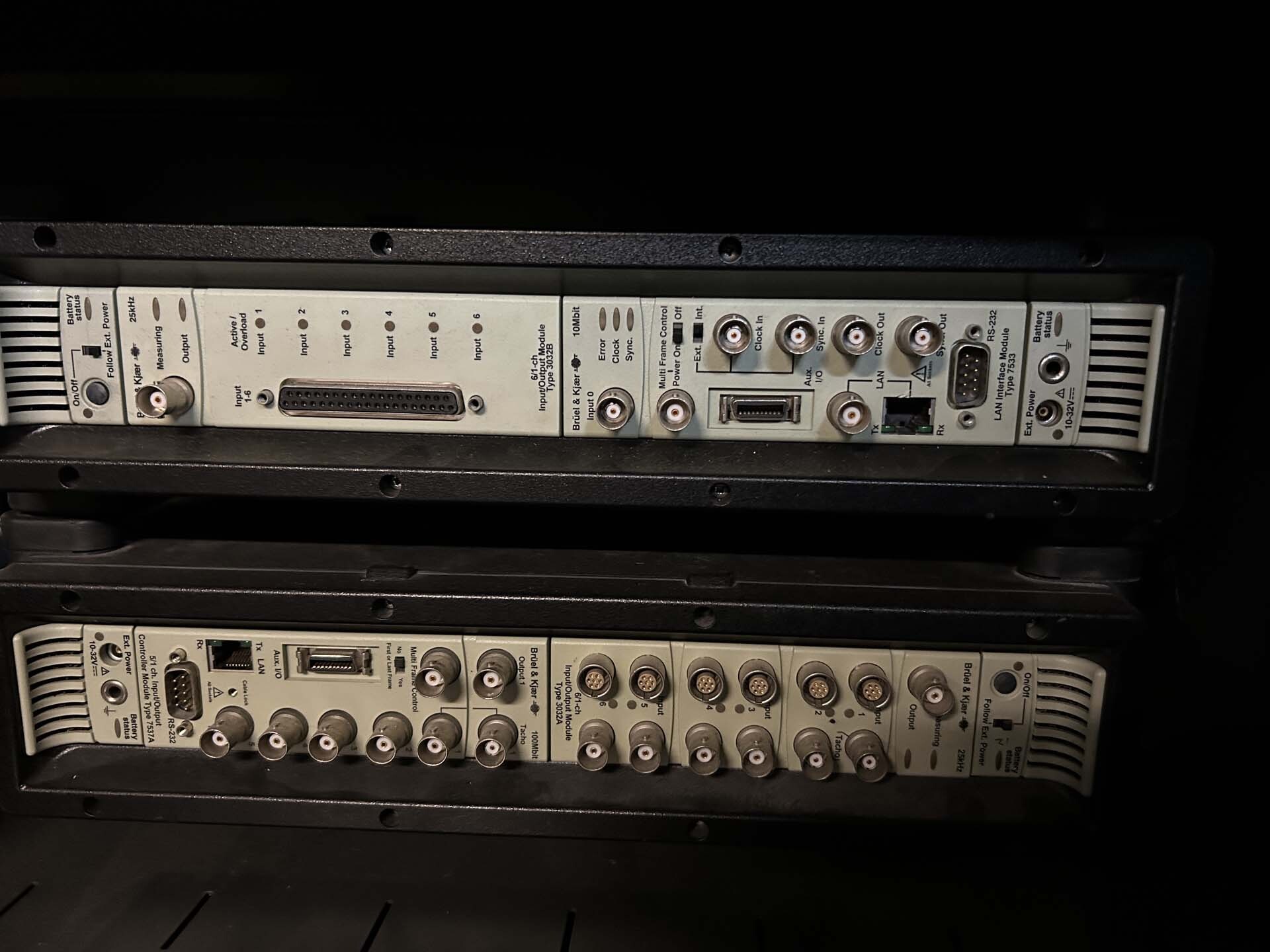 フォト（写真） 使用される NATIONAL INSTRUMENTS / NI PXI-1002 販売のために