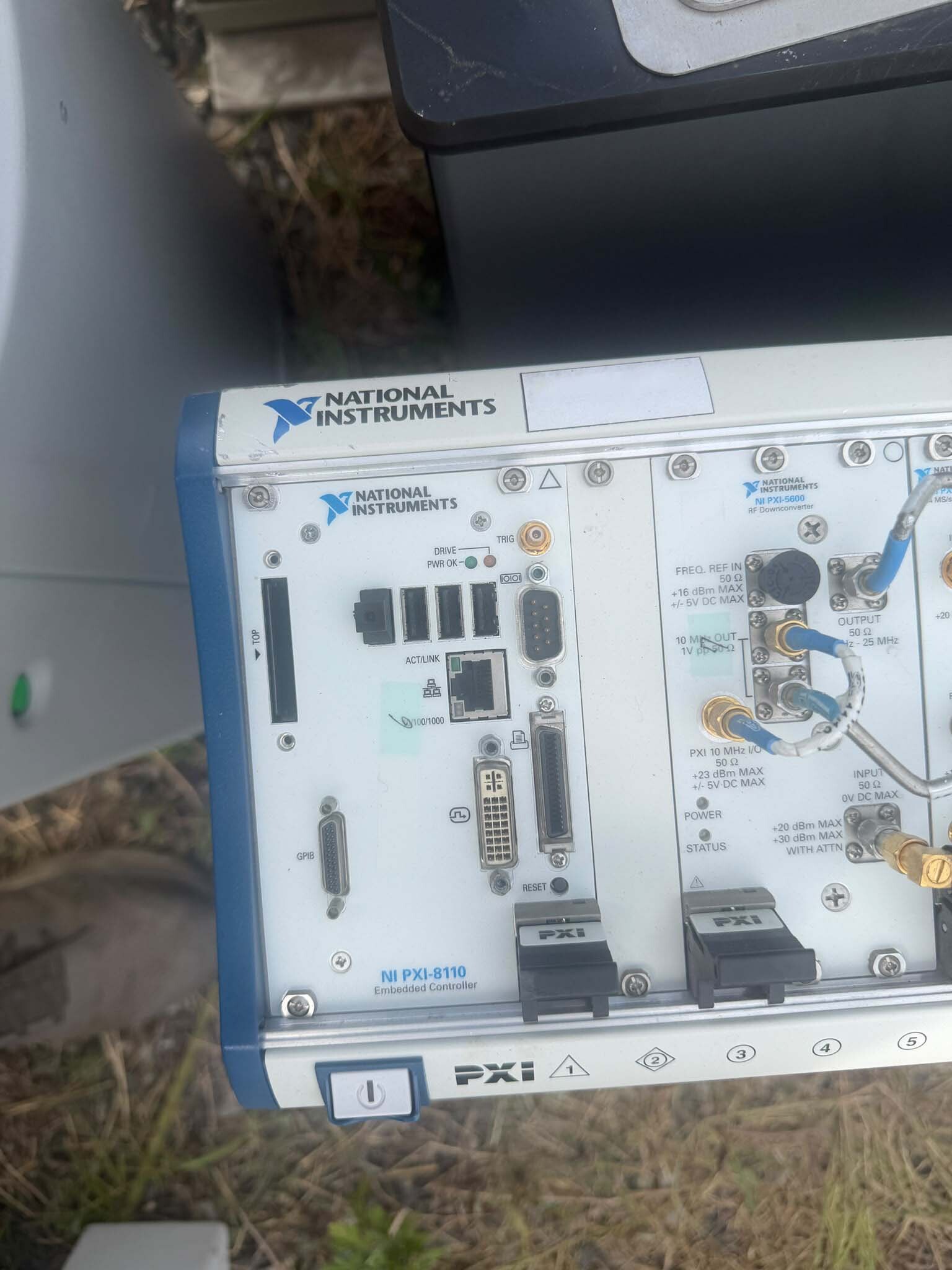 フォト（写真） 使用される NATIONAL INSTRUMENTS / NI PXI-1044 販売のために