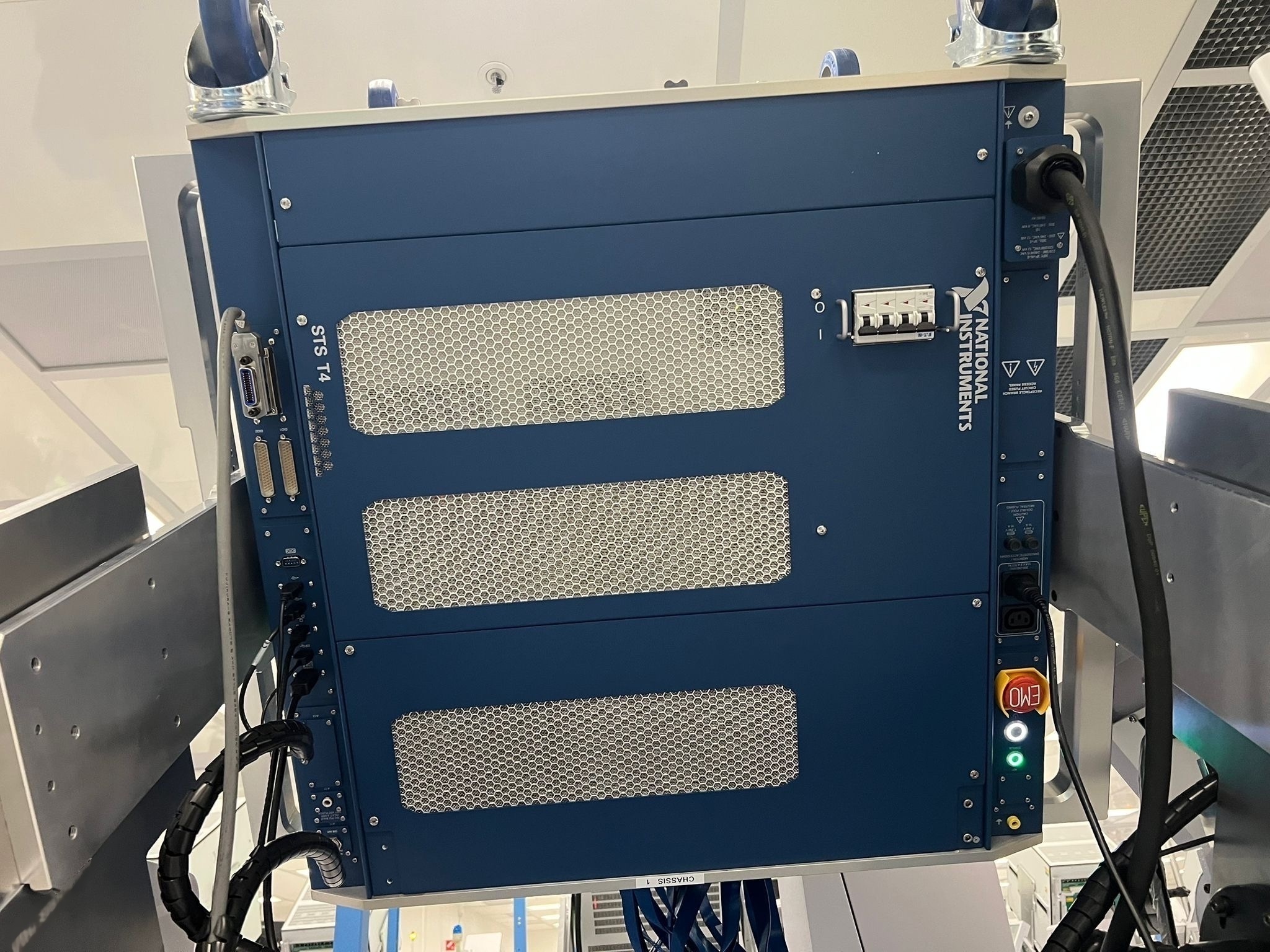 Photo Used NATIONAL INSTRUMENTS / NI STS-T4 For Sale