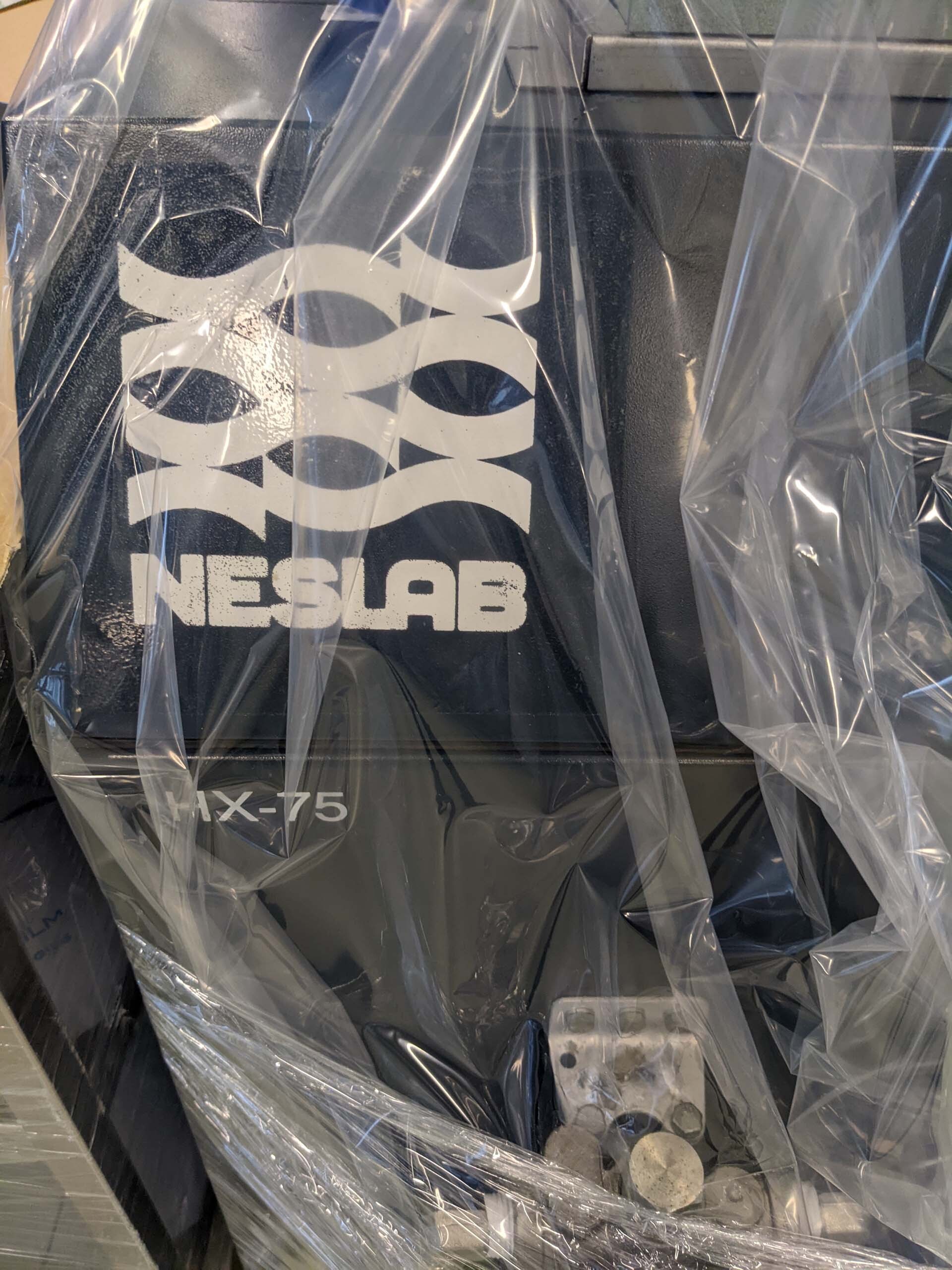 Photo Used NESLAB HX-75 For Sale