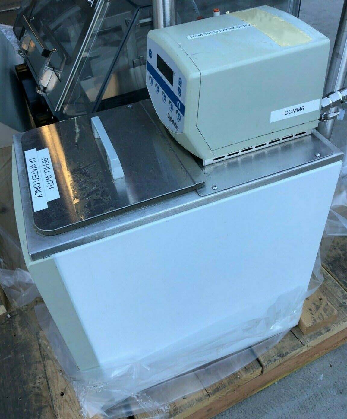 Foto Verwendet THERMO ELECTRON / NESLAB RTE-740 Zum Verkauf