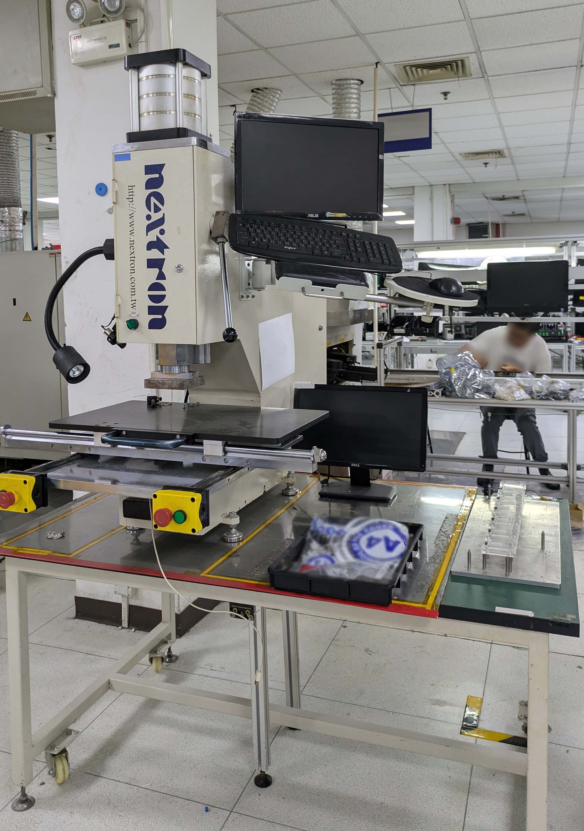 Photo Utilisé NEXTRON LPM2 À vendre