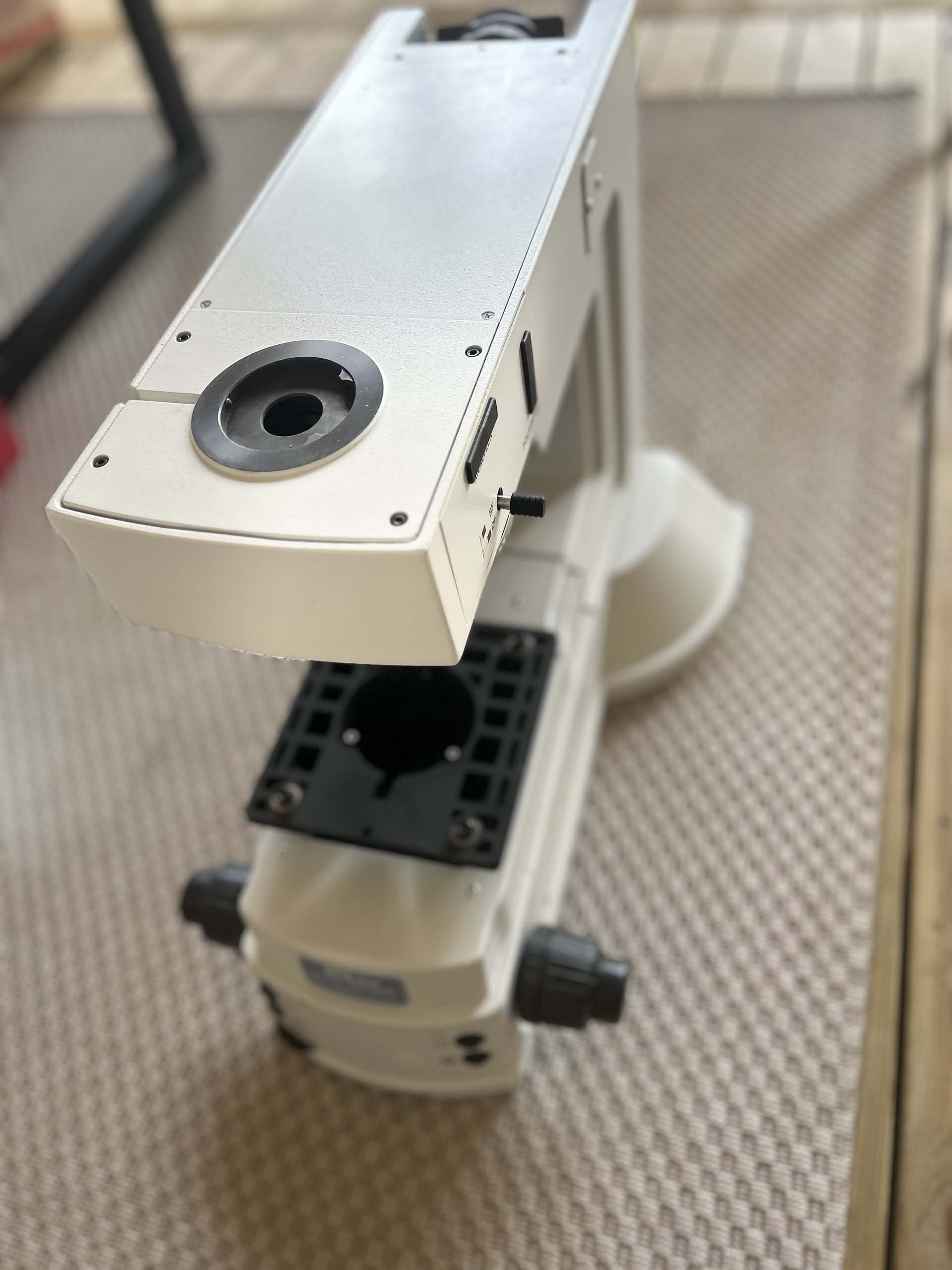 사진 사용됨 NIKON Eclipse L200 판매용