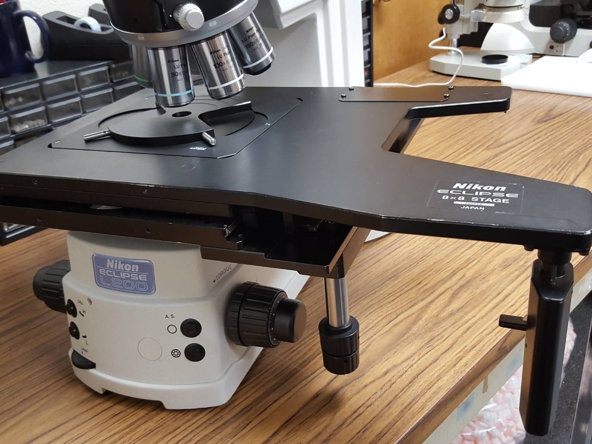 Foto Verwendet NIKON Eclipse L200 Zum Verkauf