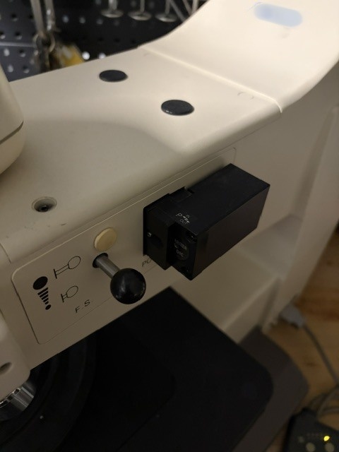 Photo Utilisé NIKON Optiphot 300 À vendre