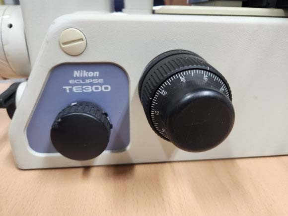 사진 사용됨 NIKON TE300 판매용
