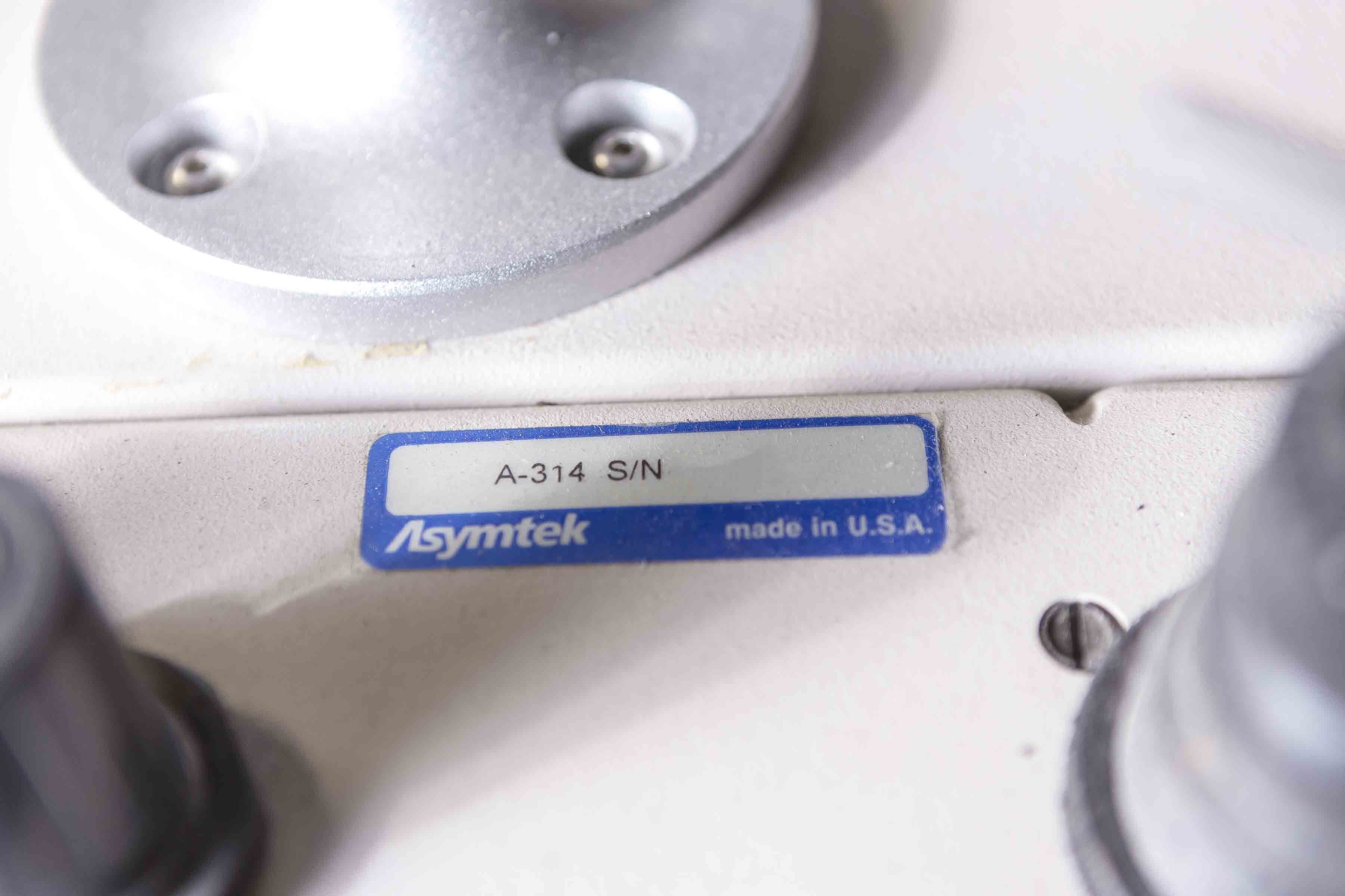 Foto Verwendet NORDSON / ASYMTEK Millennium Zum Verkauf