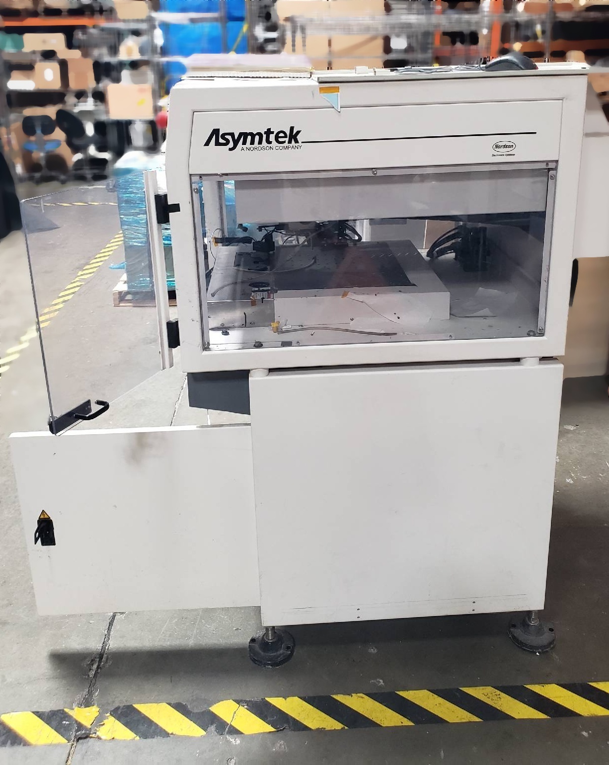 Foto Verwendet NORDSON / ASYMTEK Q-6800 Zum Verkauf