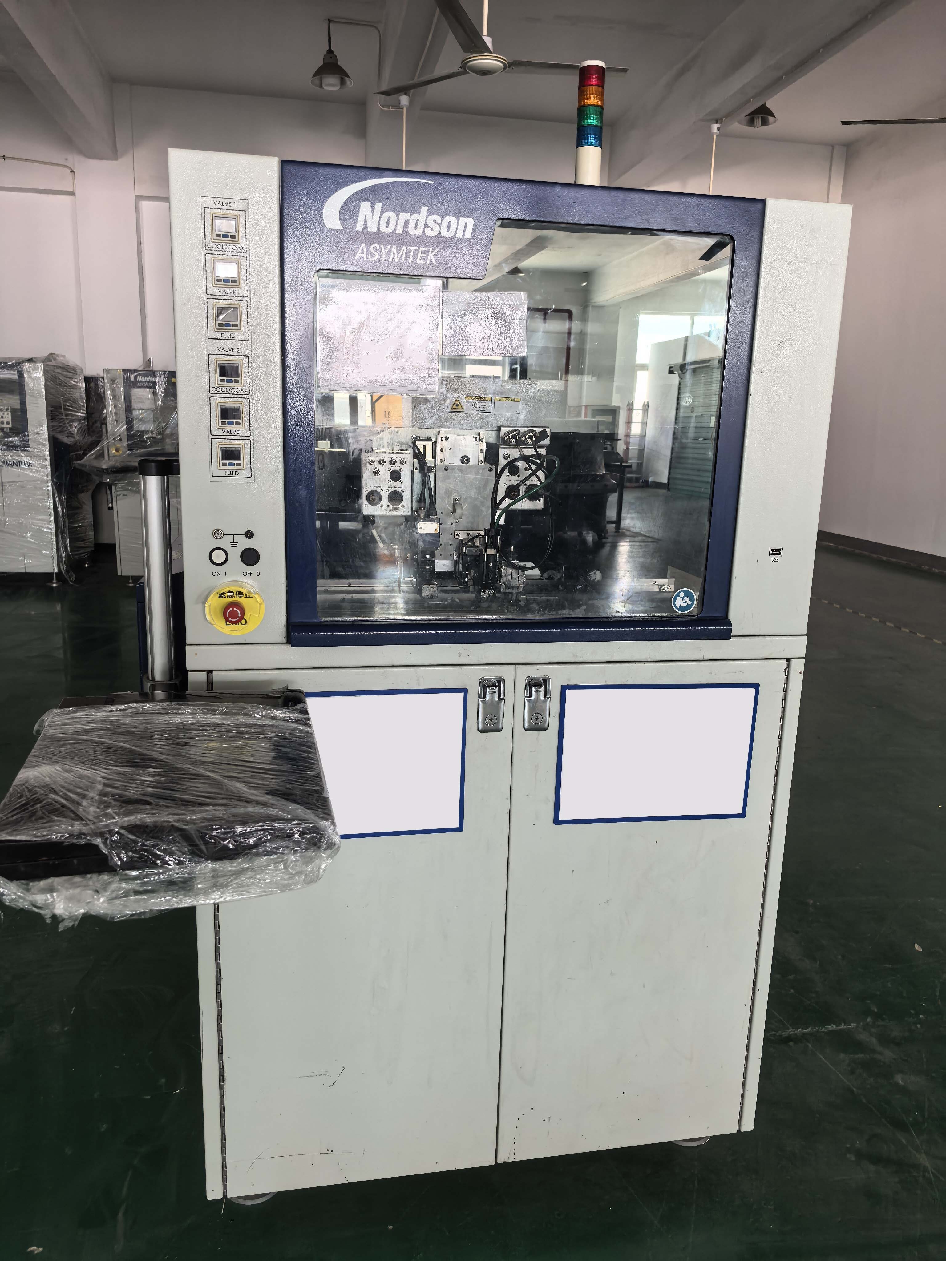 フォト（写真） 使用される NORDSON / ASYMTEK Q-8600 販売のために