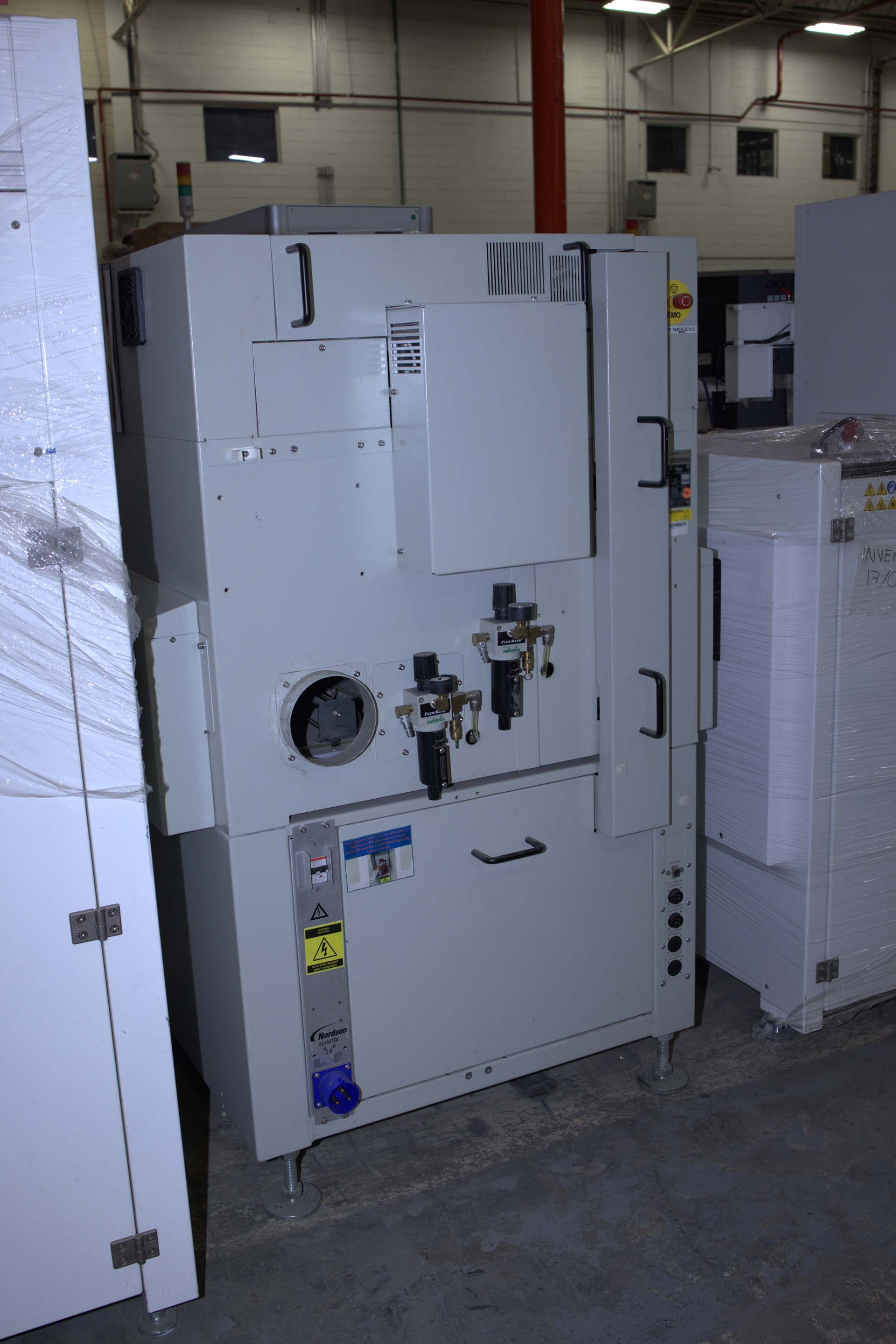 Photo Utilisé NORDSON / ASYMTEK Q-6800 À vendre