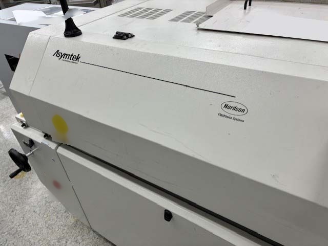 Foto Verwendet NORDSON / ASYMTEK TC-2400 Zum Verkauf