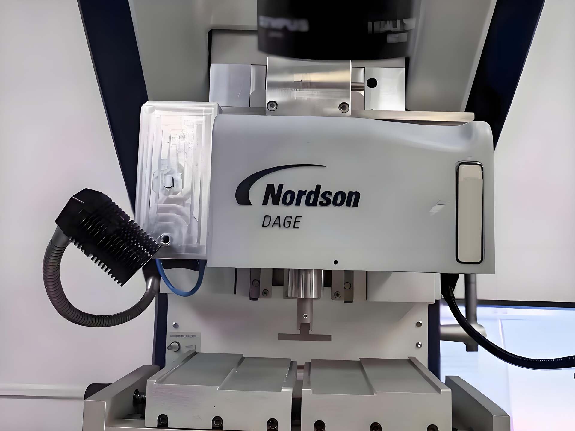 Photo Utilisé NORDSON / DAGE 4000 PLUS À vendre