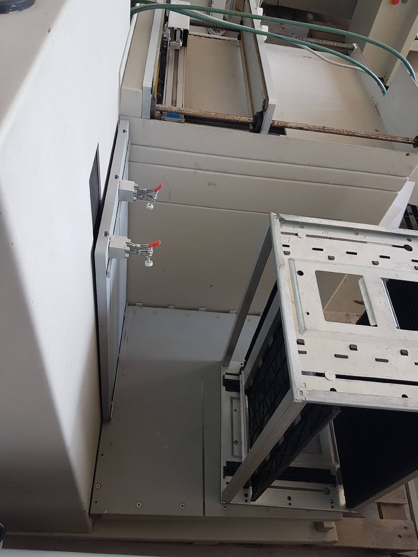 Photo Used NORDSON DIMA SMBH-2000 For Sale