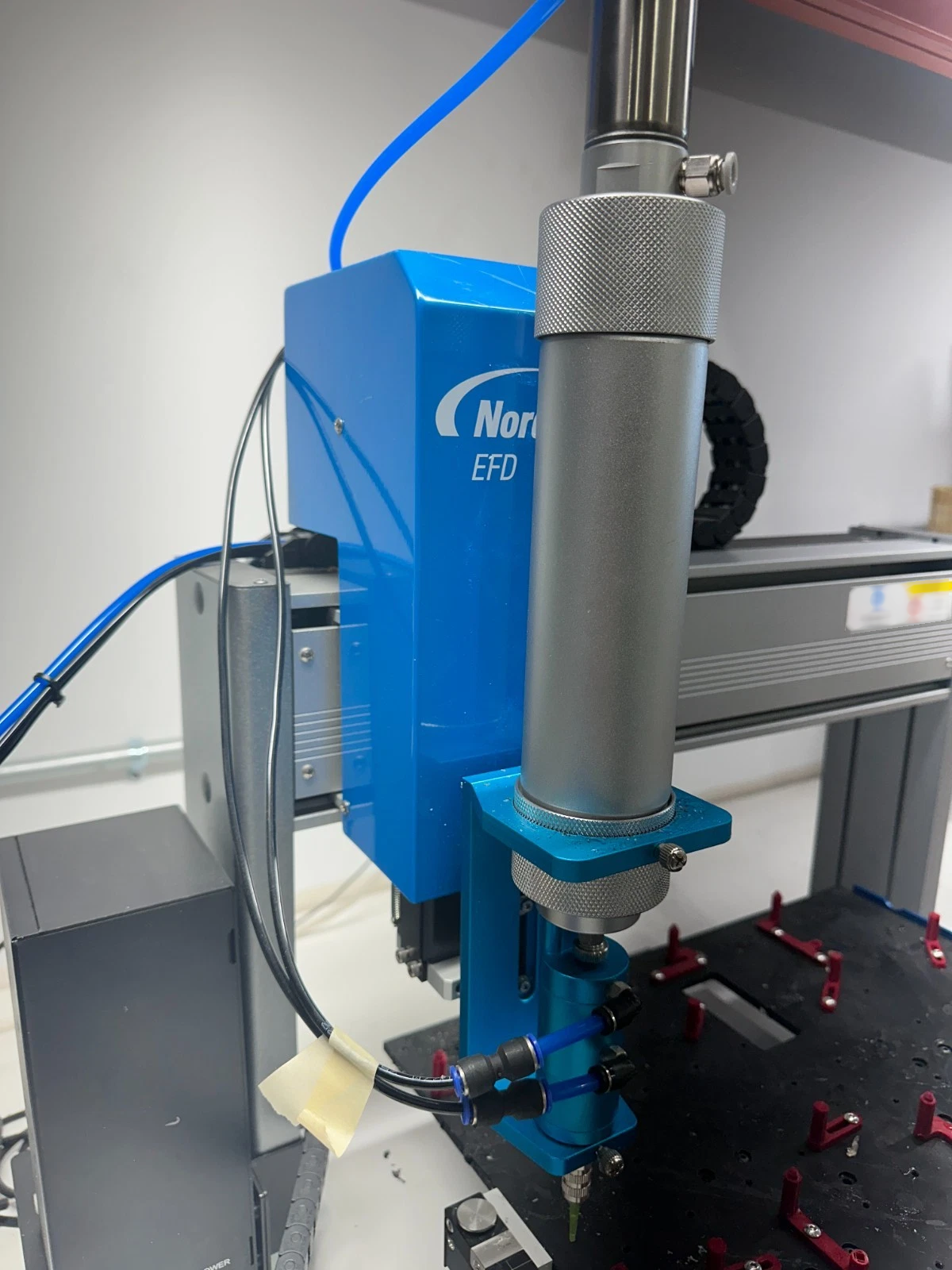 사진 사용됨 NORDSON E4 판매용