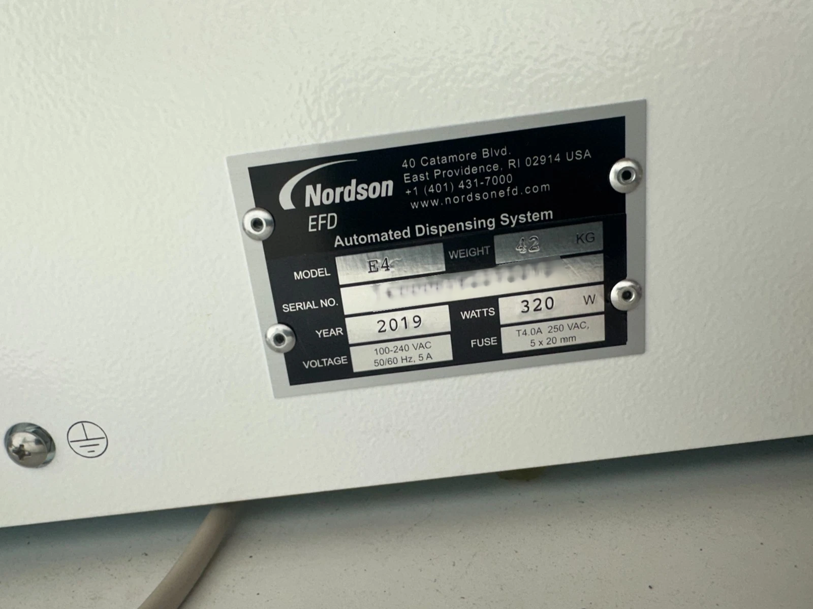 사진 사용됨 NORDSON E4 판매용