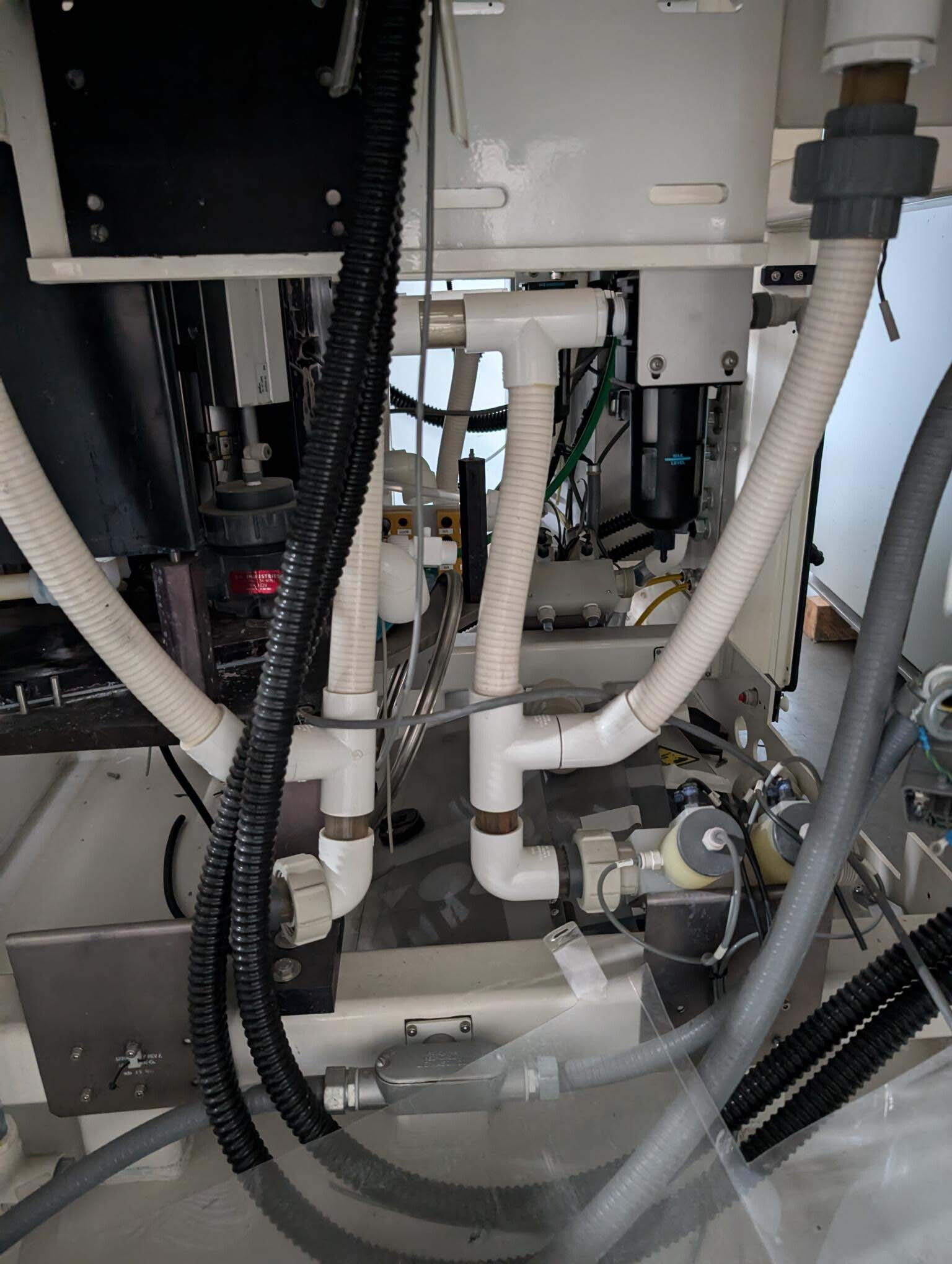 图为 已使用的 NOVELLUS / IPEC / WESTECH / SPEEDFAM Avantgaard 676 待售