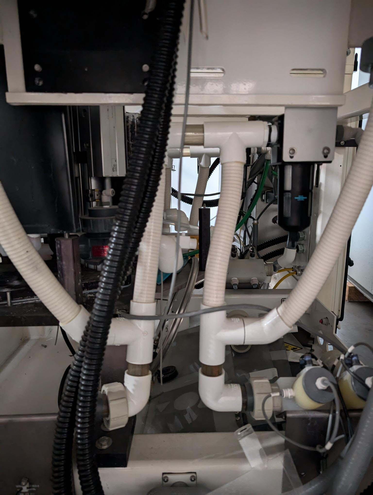 图为 已使用的 NOVELLUS / IPEC / WESTECH / SPEEDFAM Avantgaard 676 待售