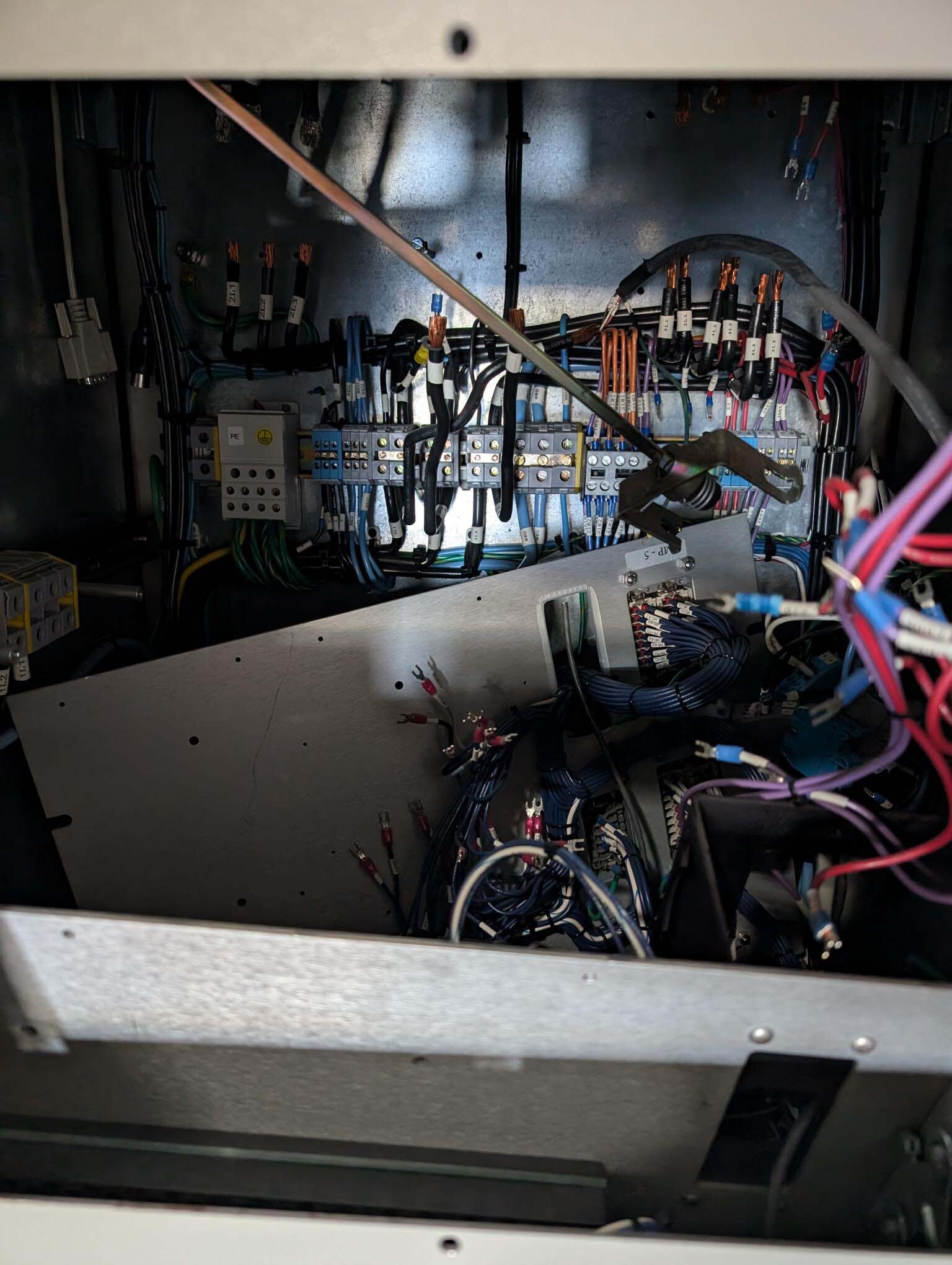 图为 已使用的 NOVELLUS / IPEC / WESTECH / SPEEDFAM Avantgaard 676 待售