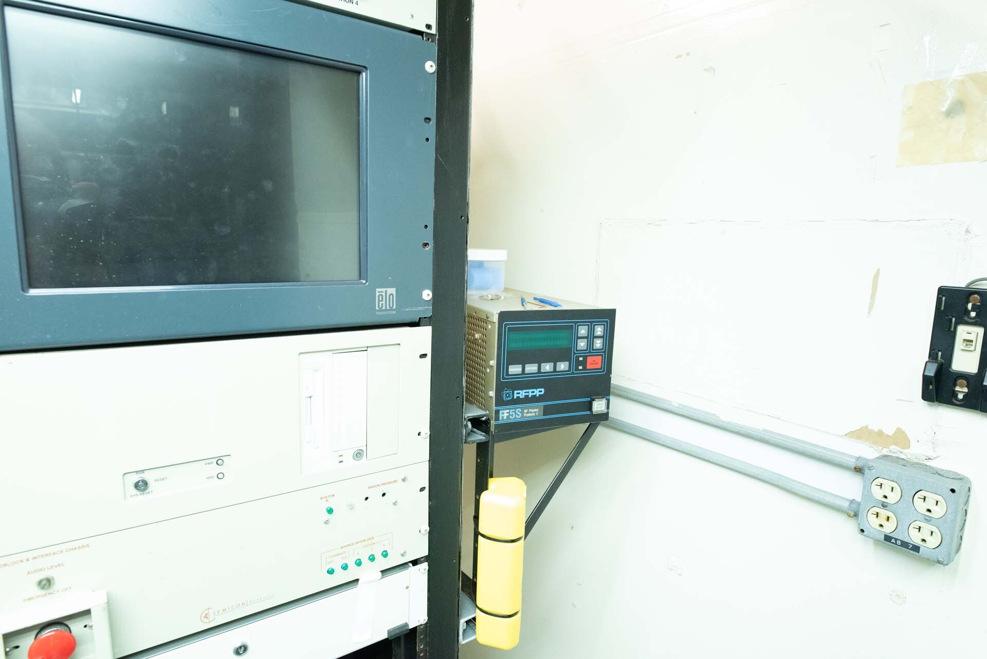 フォト（写真） 使用される VARIAN 3180 販売のために