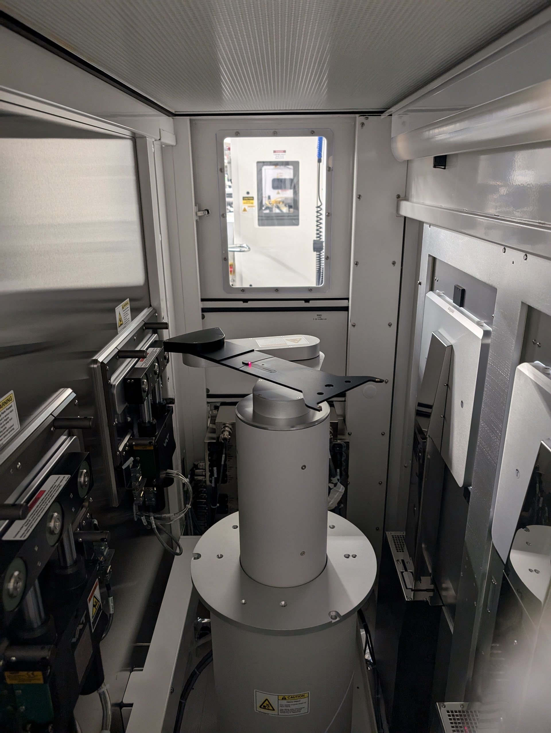 Photo Used NOVELLUS Concept 3 Altus For Sale