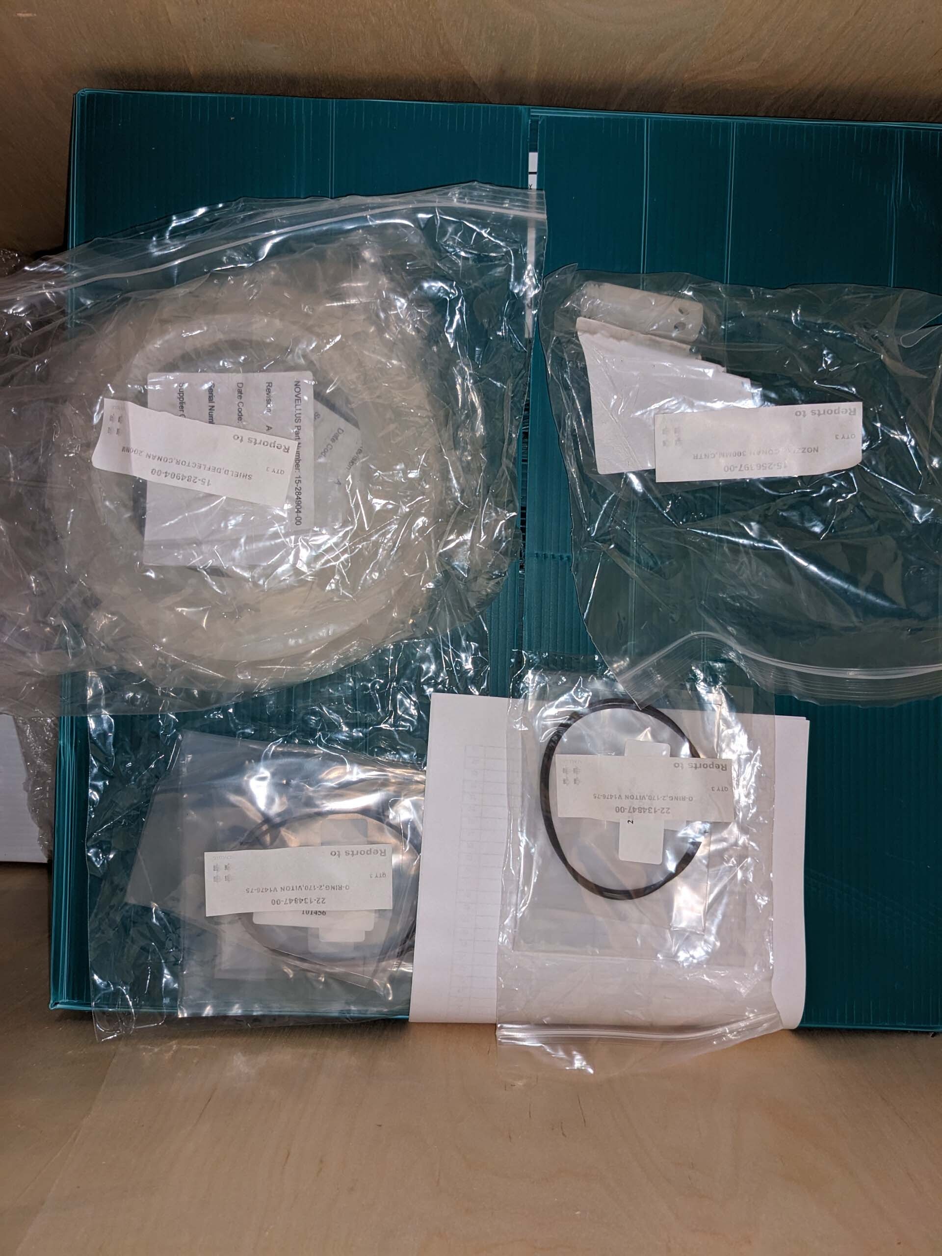 Photo Utilisé NOVELLUS Spare parts for Sabre À vendre