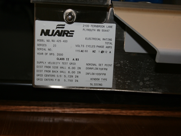 Photo Used NUAIRE 425-400 For Sale
