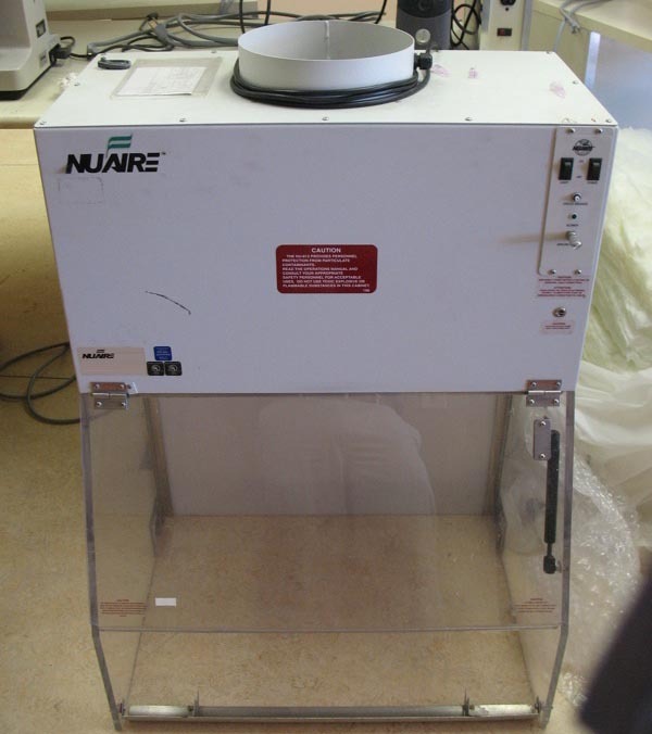 Photo Used NUAIRE NU-813-300 For Sale